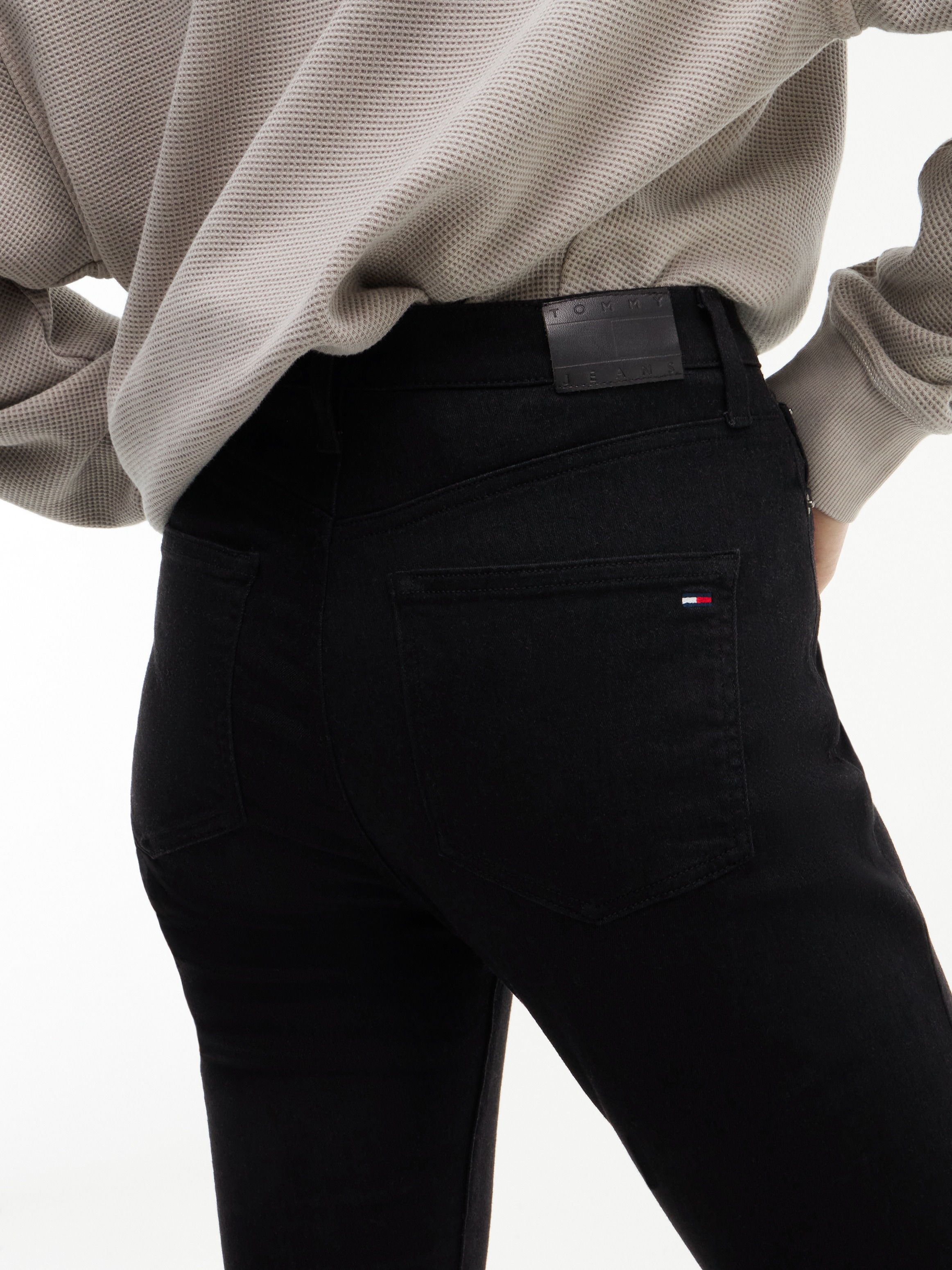 Tommy Jeans Skinny-fit-Jeans »Sylvia High Rise Skinny« Eng anliegende Denim Jeans mit hoher Leibhöhe