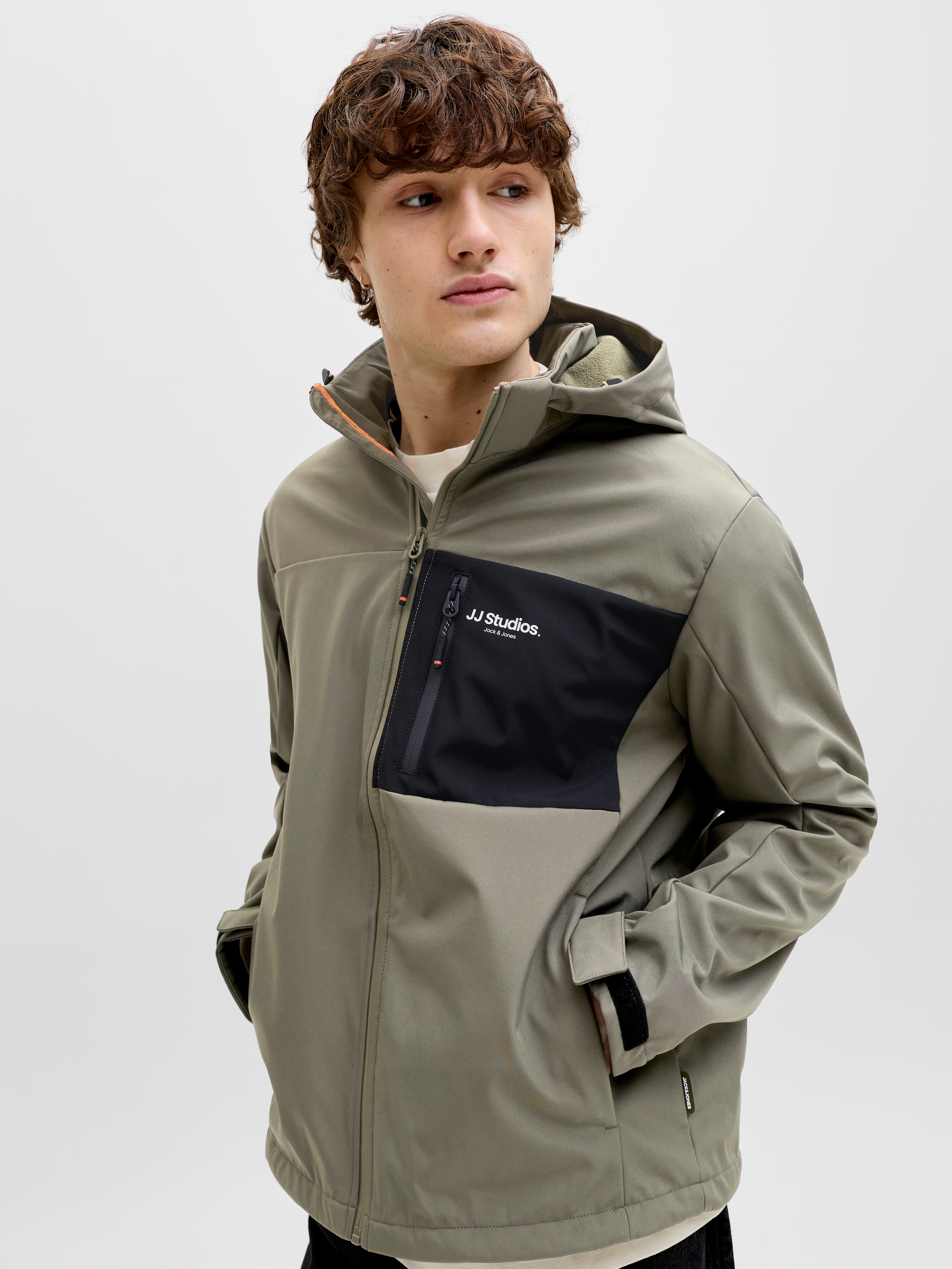Jack & Jones Veste softshell »JJNORTH SOFTSHELL JACKET« avec capuche