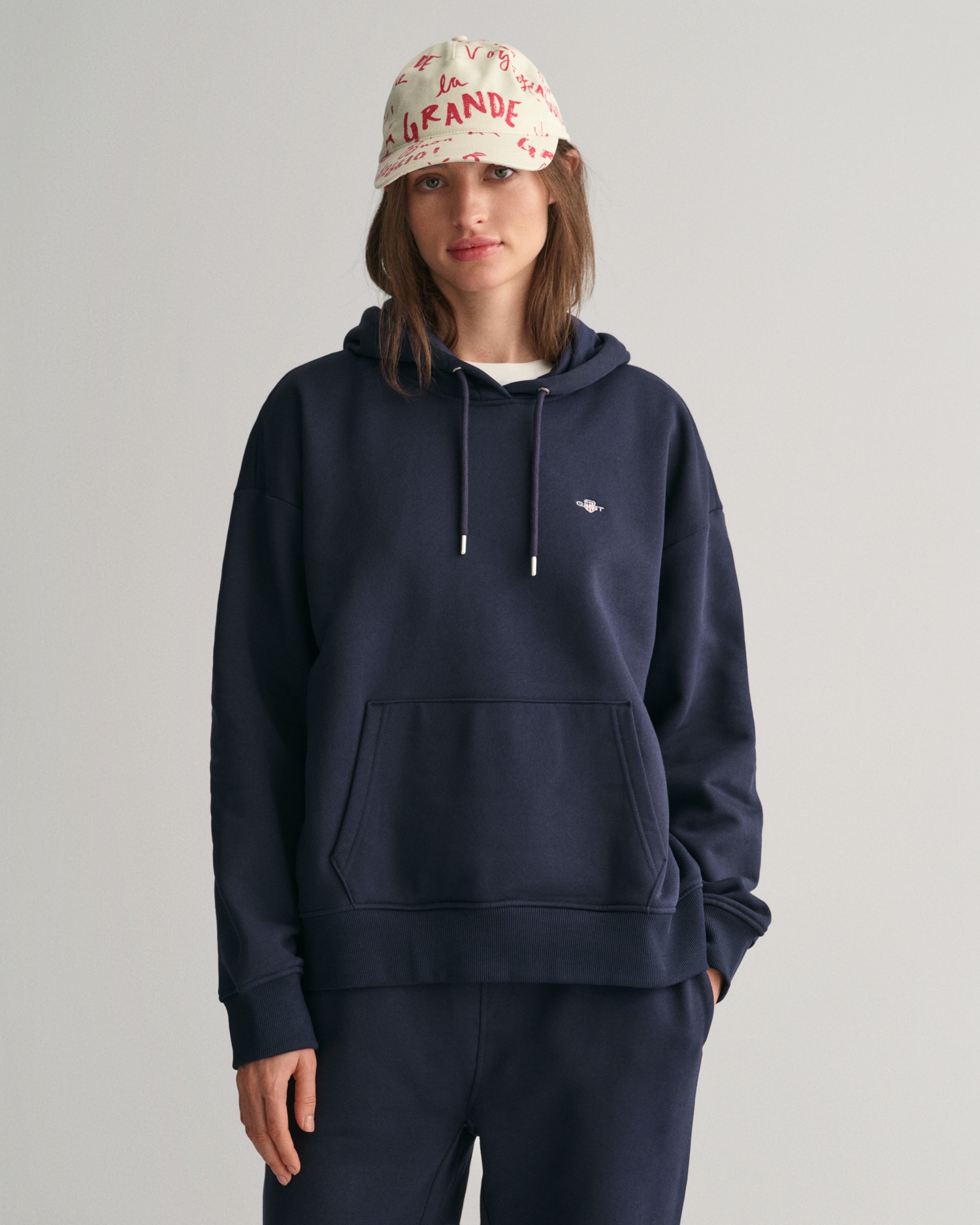 Gant Hoodie »SHIELD HOODIE«, Grafische GANT-Stickerei auf der Brust
