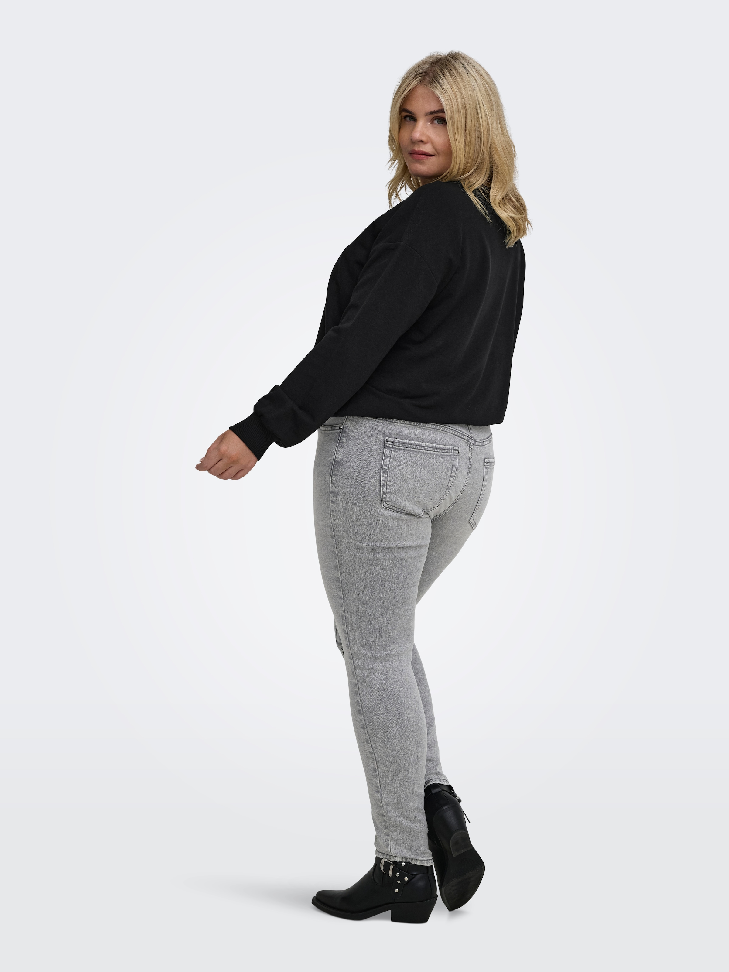 ONLY CARMAKOMA Sweat-shirt »CARAMBER L/S O-NECK SWEAT JRS«, mélange de coton
