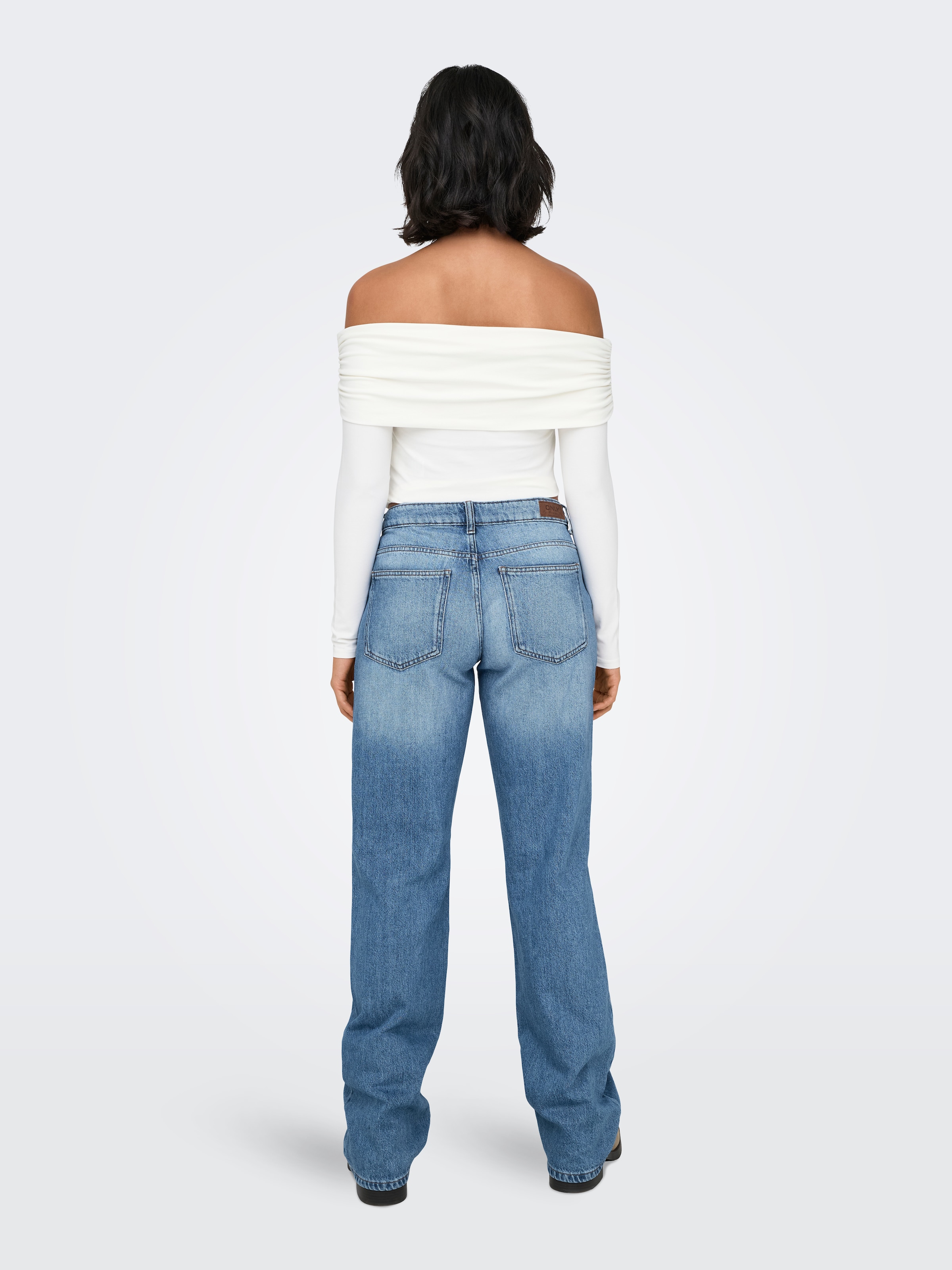 ONLY Jeans taille basse »ONLBRITNEY LOW STRAIGHT DNM AZG OS« Mittlere Waschung für einen gewaschenen und getragenen Denim-Look