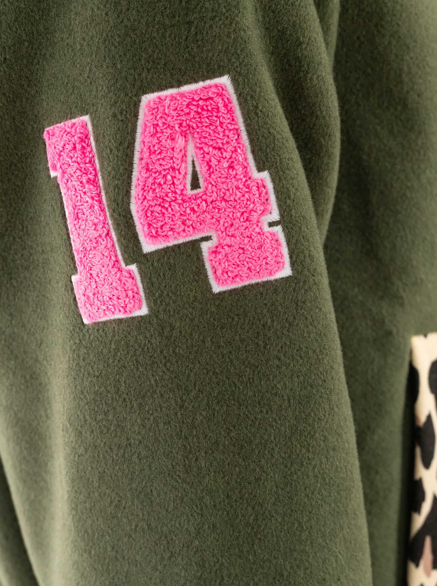 Zwillingsherz Veste bomber »„College Leo“« côtes rayées, détails léopard et doublure, patte à boutons-pression