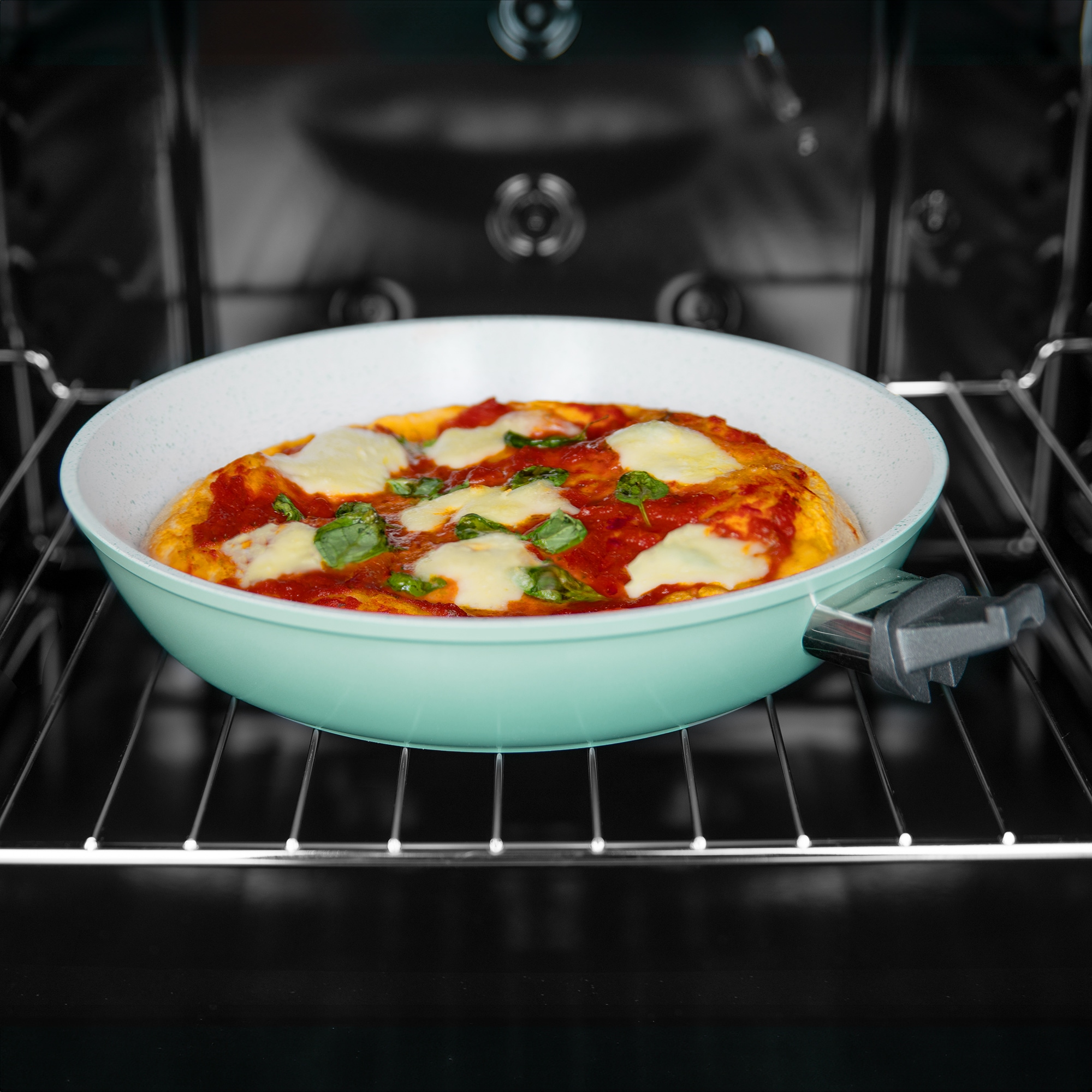 Genius Pfannen-Set »Cerafit Revolution Ø 24 cm 28 cm« Keramik Set, 6 Stk. tlg. inkl. Glasdeckel und 2x Clia Genie Schwamm