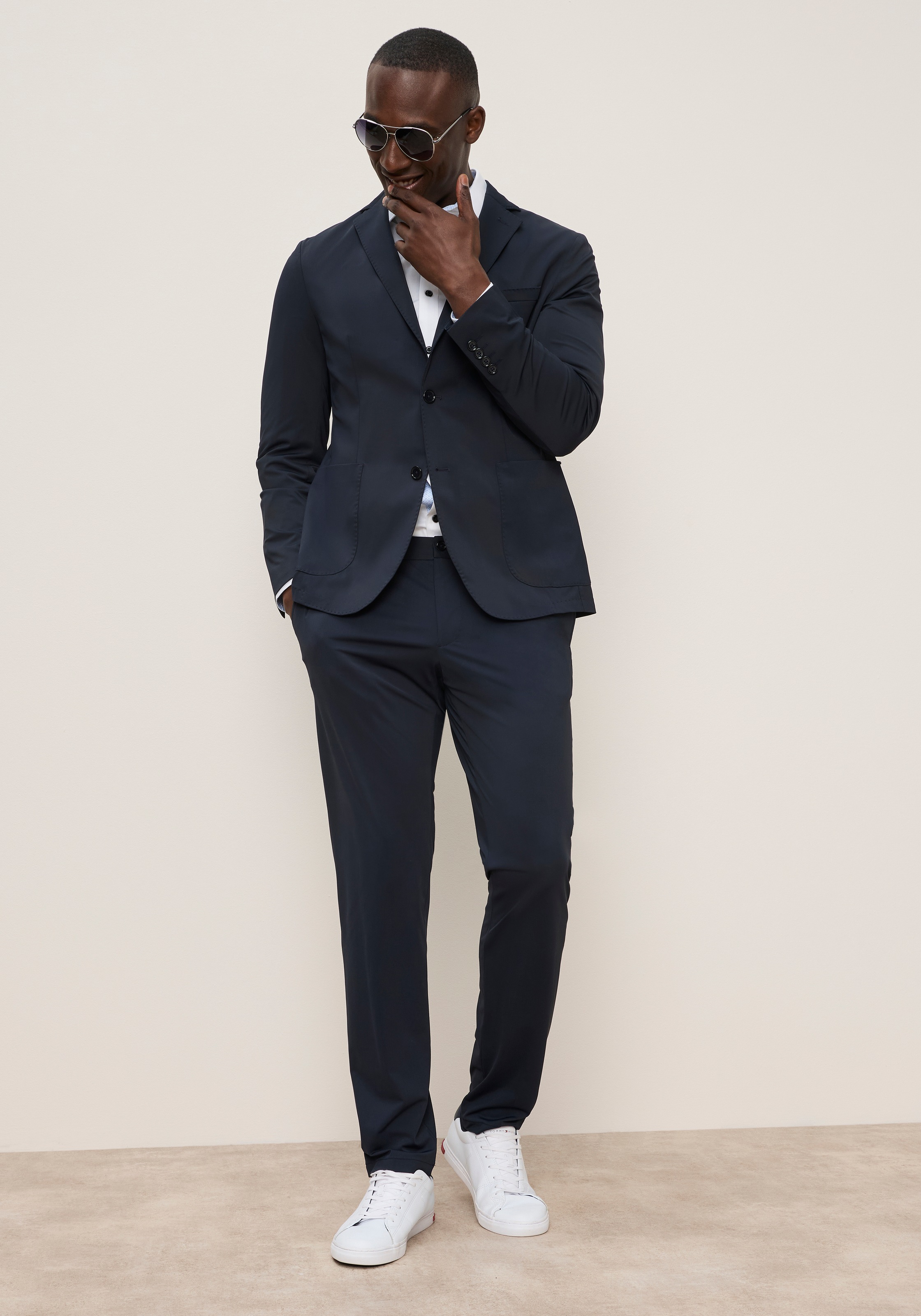 Bruno Banani Costume »Komfort – leicht, flexibel, knitterarm, modern« Veste & pantalon,  coupe slim Léger pour l'été – pas de transpiration, pas de stress
