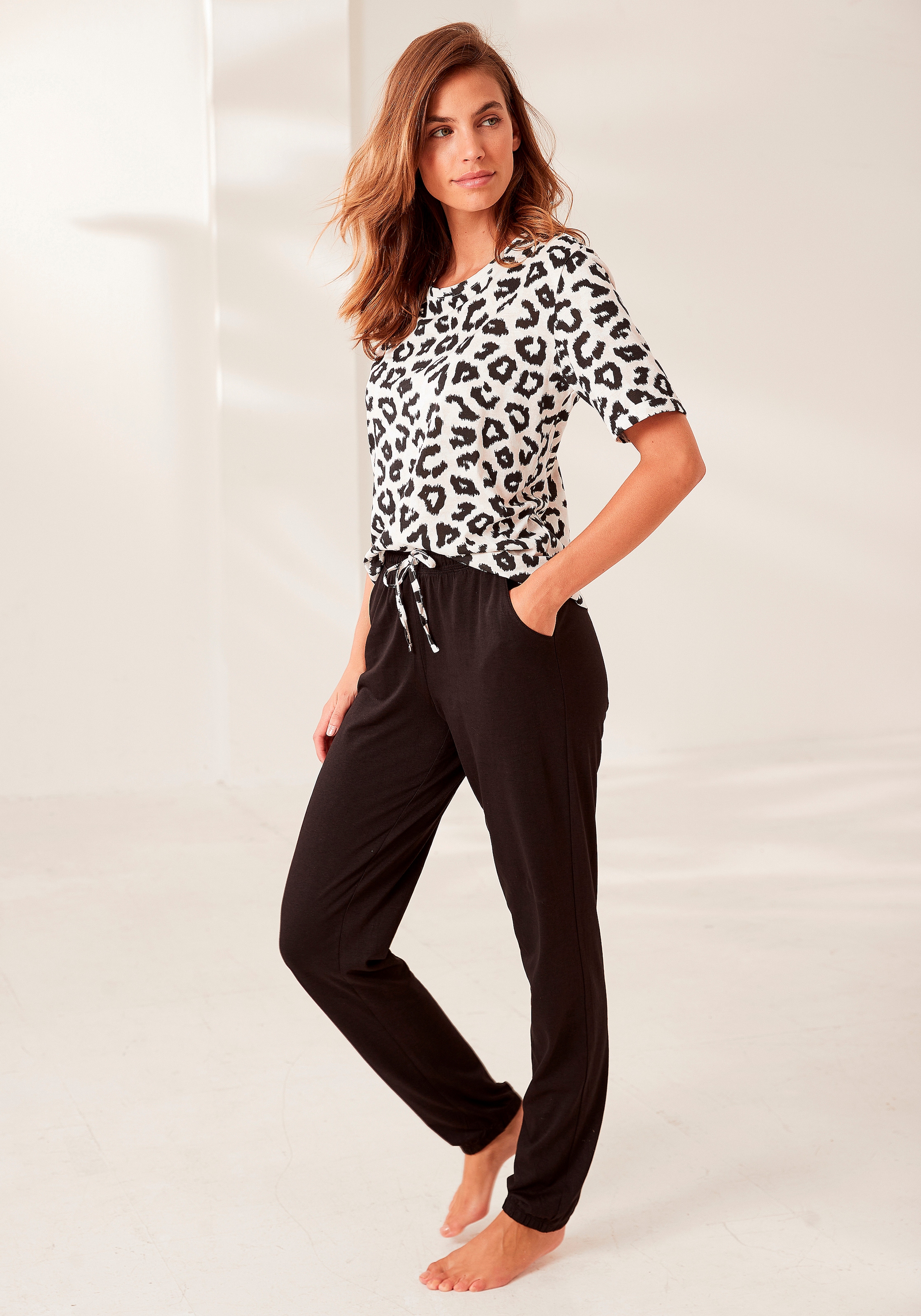 Vivance Dreams Pyjama 1-teilig,  mit Animalprint