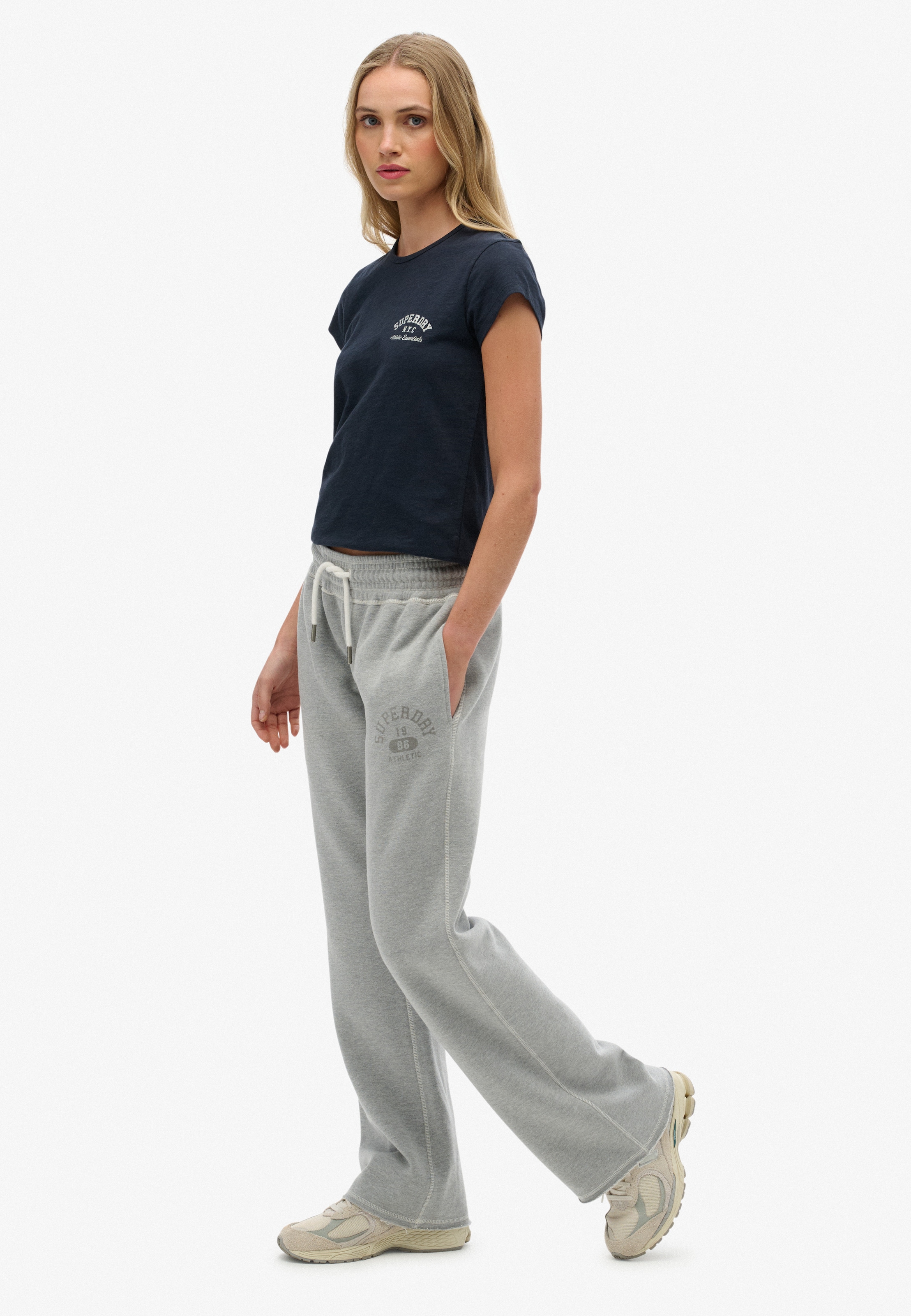 Superdry Sweathose »SU-ATHLETIC PRINT FLARE JOGGER«