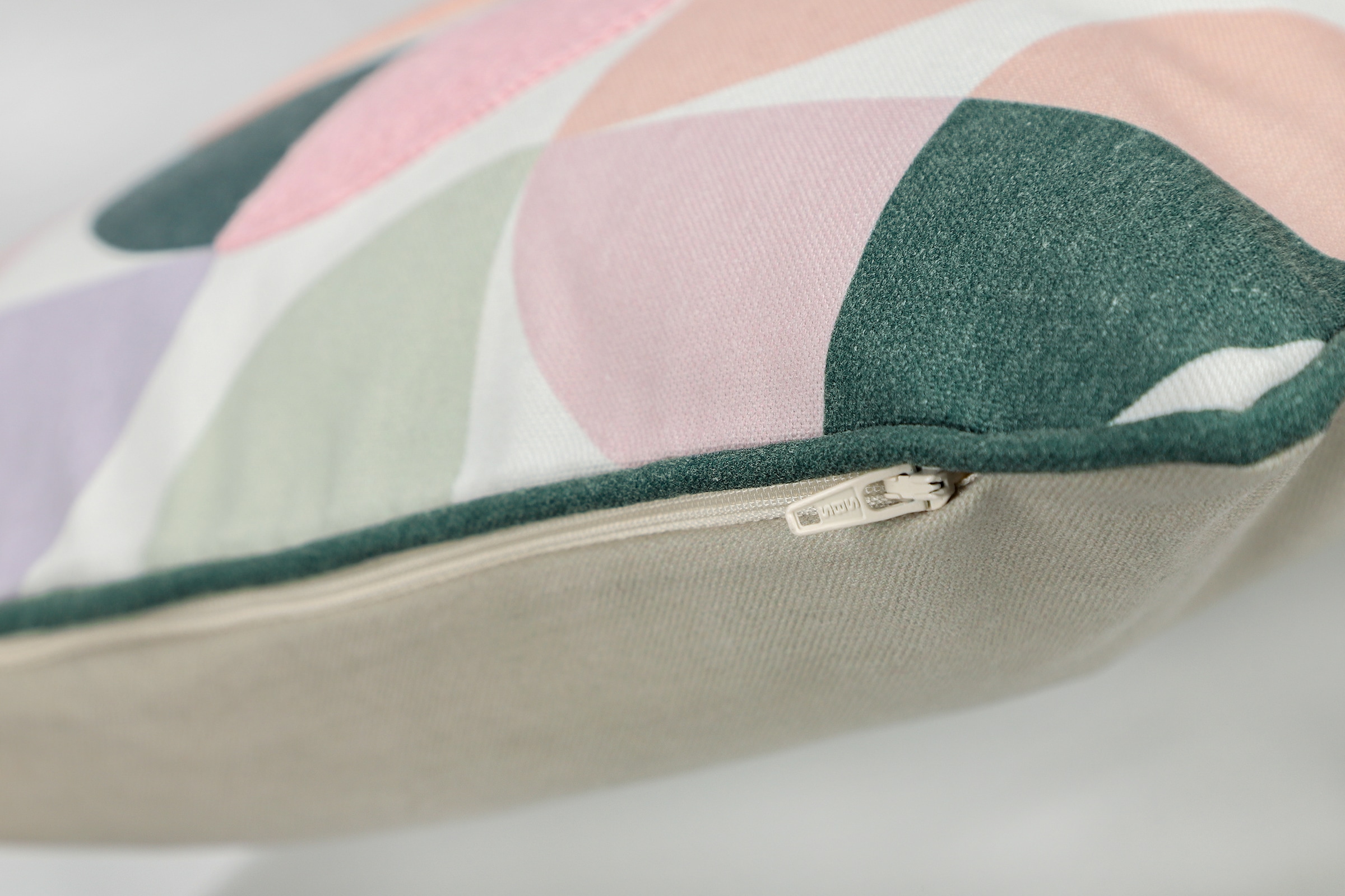 TOM TAILOR HOME Kissenbezug »Moulds« modern bestickt und bedruckt