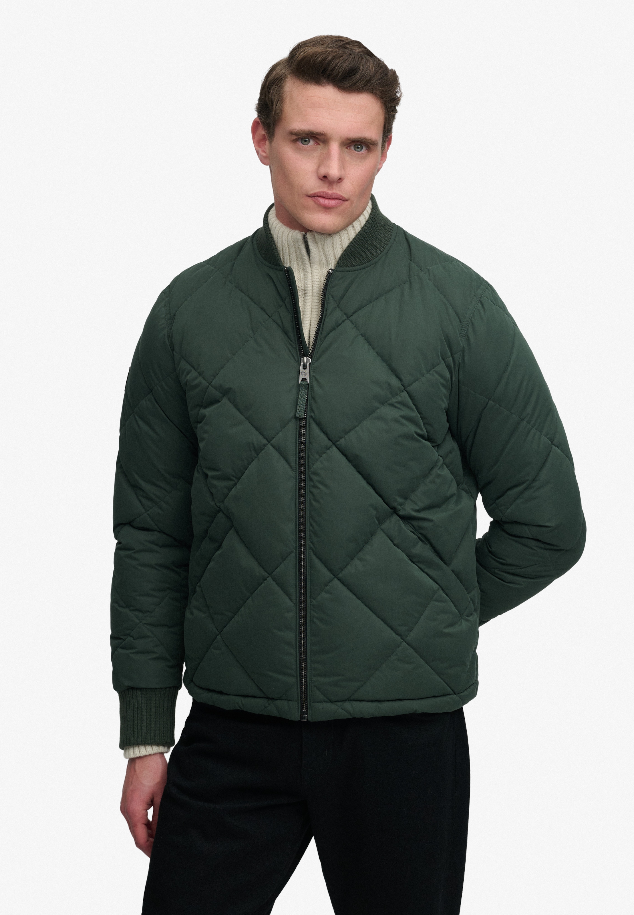 Superdry Veste matelassée »DIAMOND QUILT JACKET« Regular Fit, avec fermeture éclair, en polyester et fibre synthétique