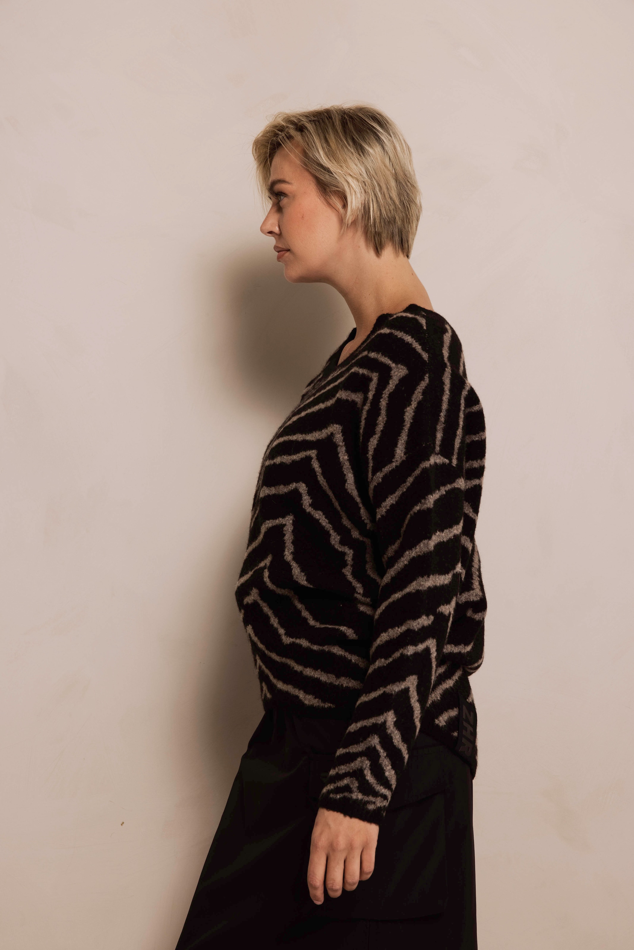 Zhrill Pull en tricot »ZHNINA ZEBRA« mit Animal-Streifen-Print, mit Wolle