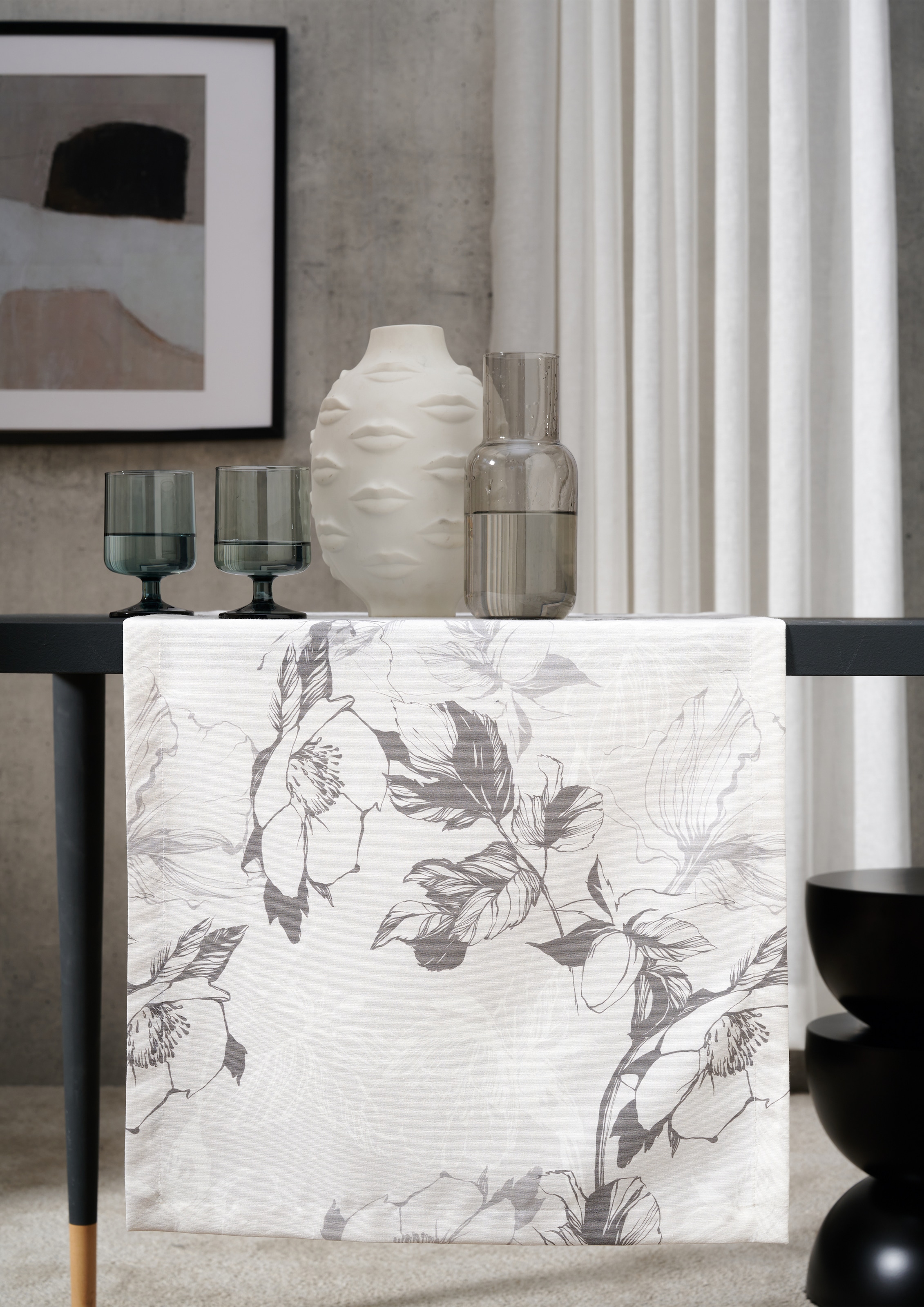 APELT Chemin de table »7403« motif floral dessiné linéairement