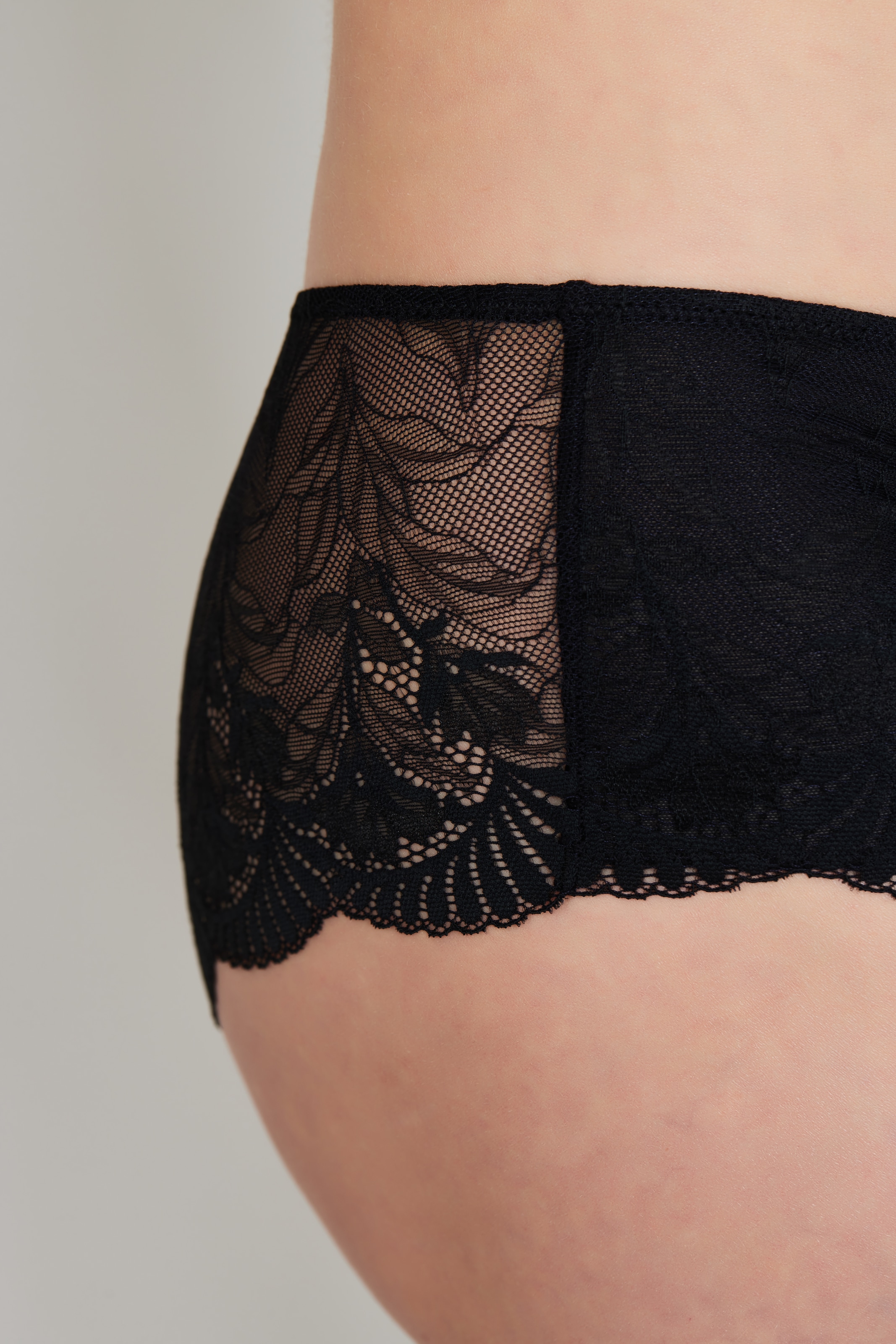 JOOP! Hipster »Beautiful« florale Spitze, elastischer Bund, feminin