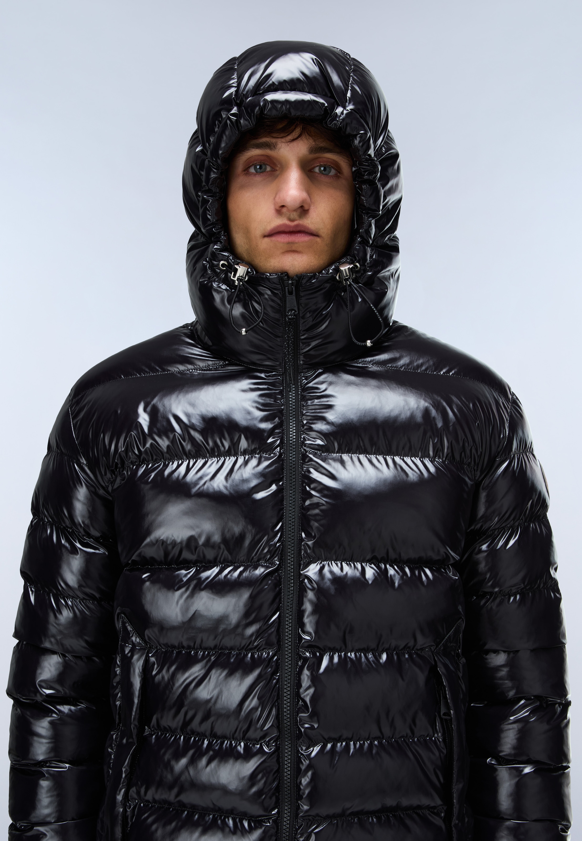 Napapijri Steppjacke »A-TEREZ SHINY BLACK BEAUTY« mit markanter Steppung, aus Polyamid, auch in grossen Grössen