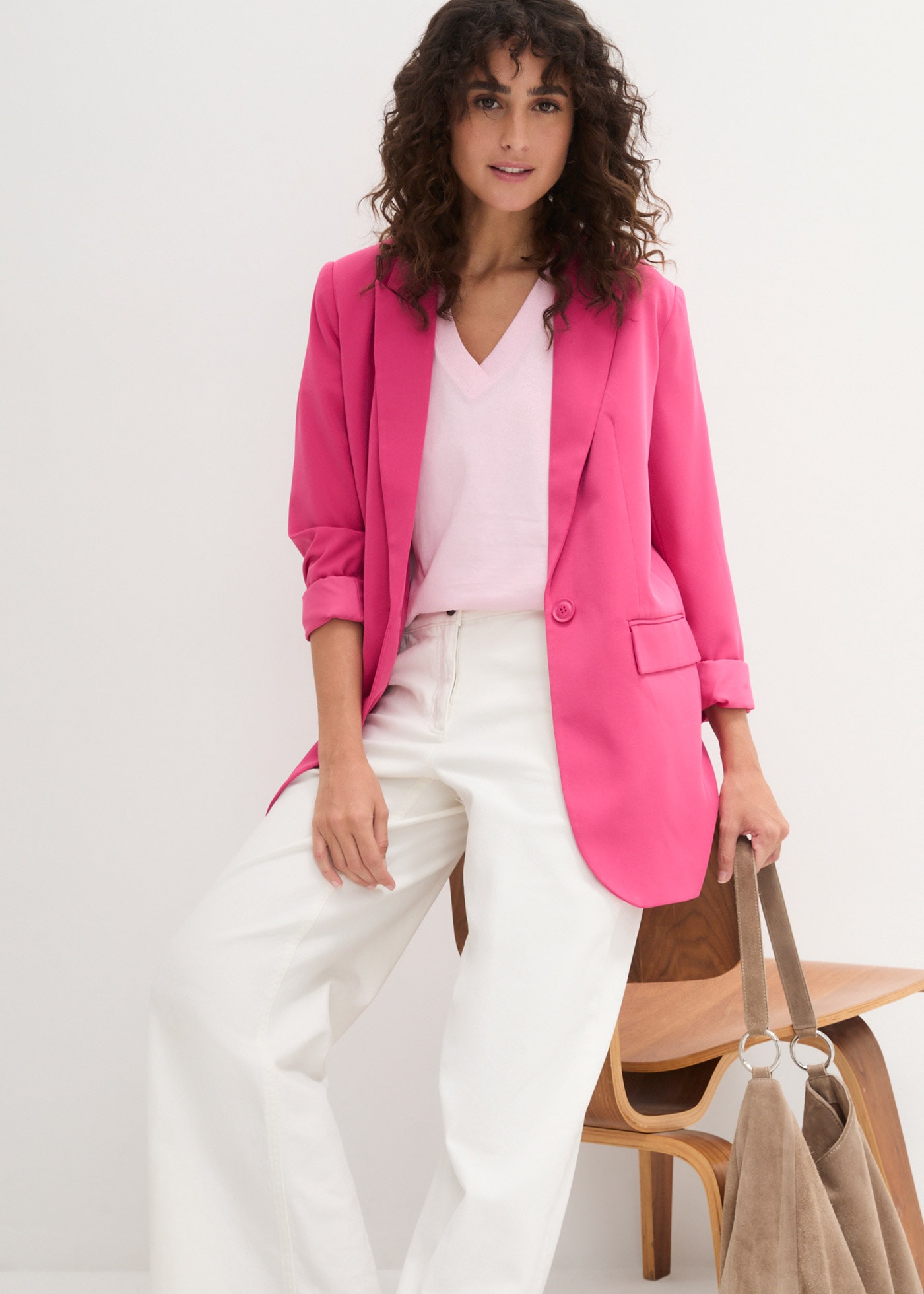 bonprix T-shirt long »Weites Long-Shirt mit V-Ausschnitt, Kurzarm (5er Pack)« Packung, 5 pièces lockere Passform, Kurzarm, mit V-Ausschnitt, unifarben