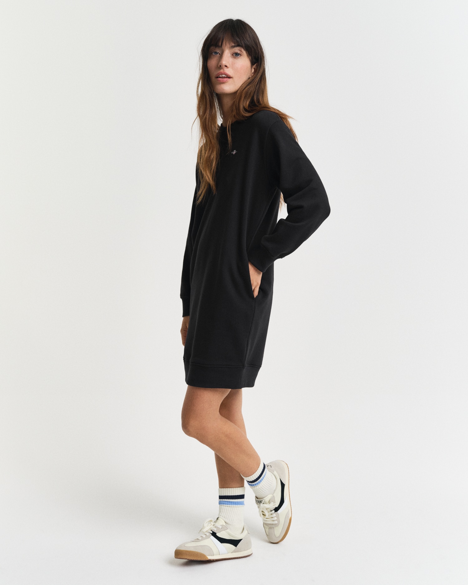 Gant Sweatkleid »SHIELD C-NECK SWEAT DRESS« Shield Sweatkleid mit Rundhalsausschnitt