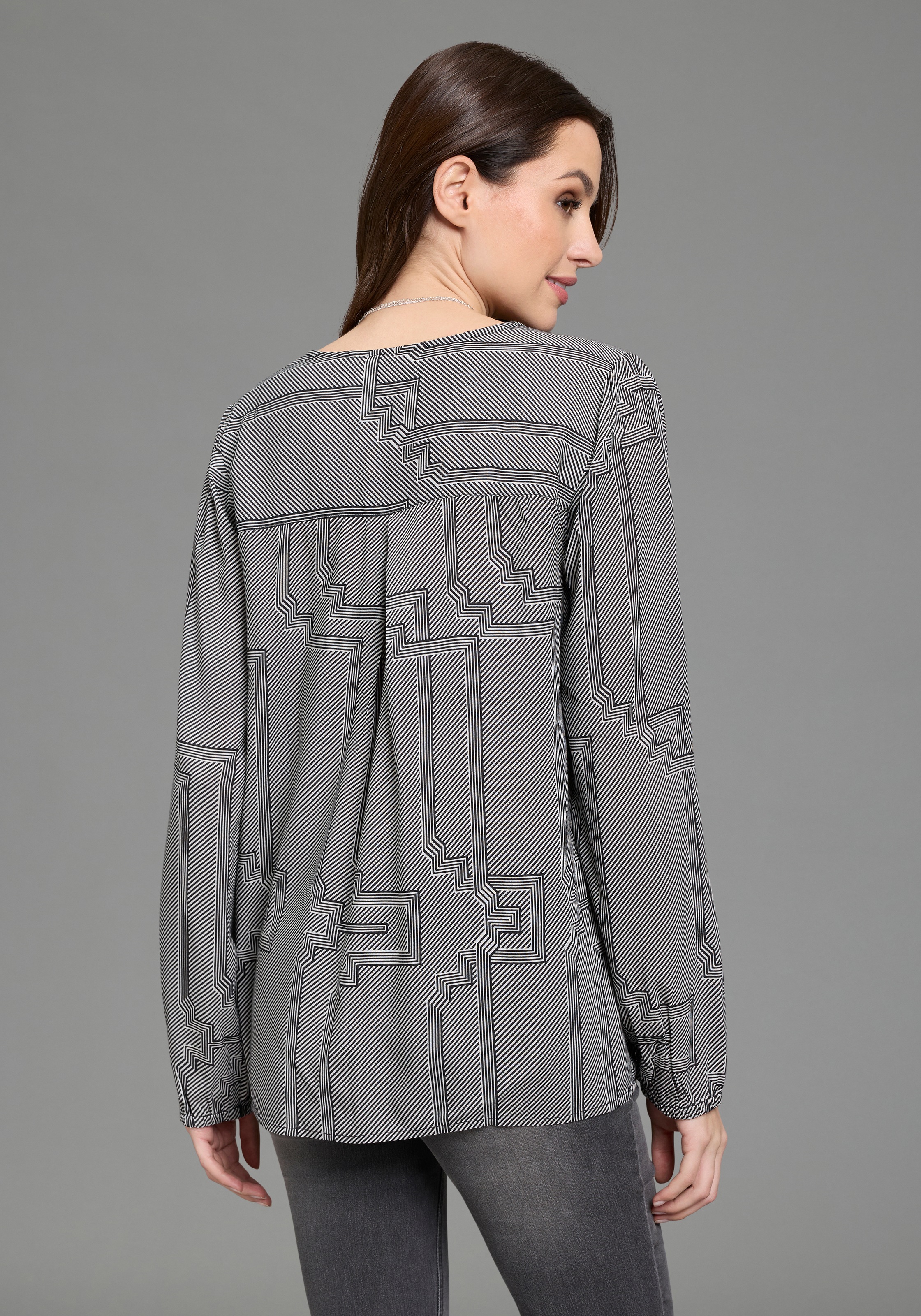 DELMAO Schlupfbluse femininer Stil, Langarm, aus Viskose, mit V-Ausschnitt