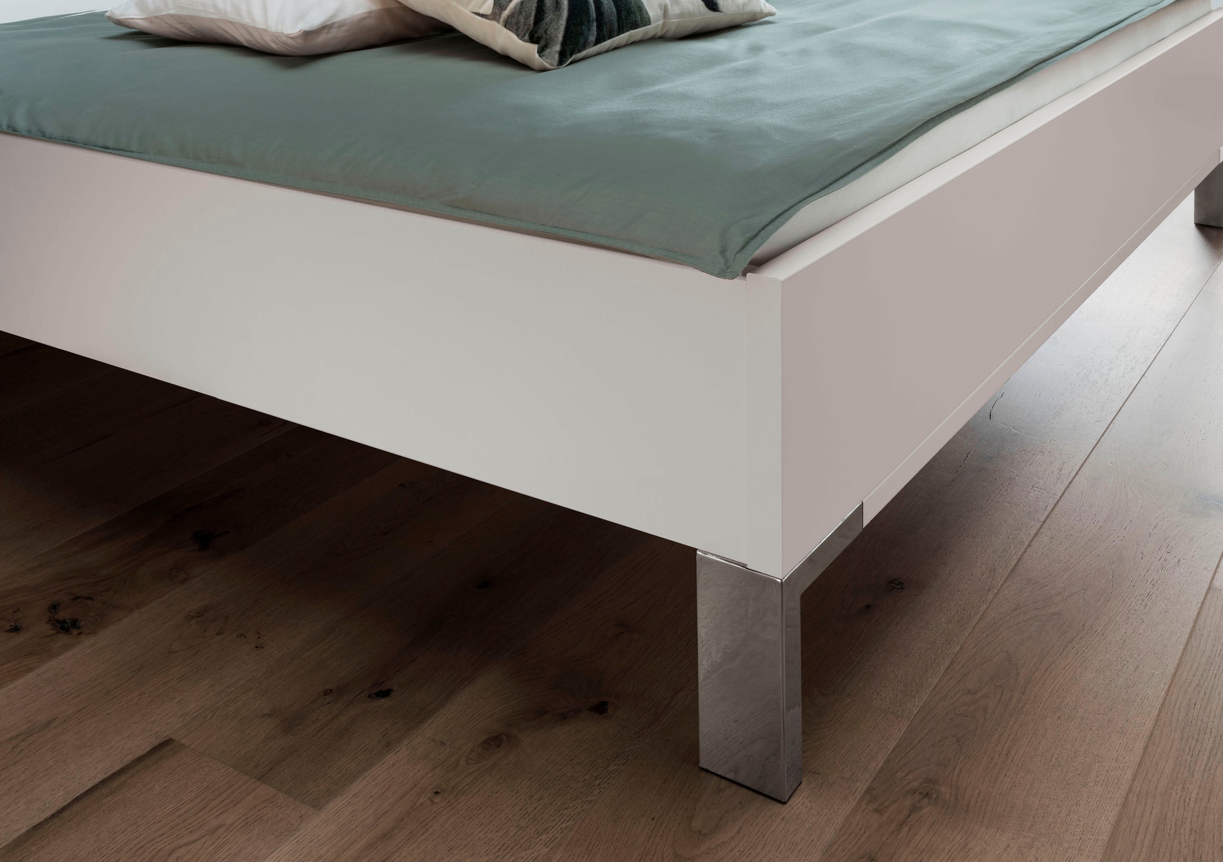 WIEMANN Futonbett »Monaco, 4-fache Liegehöhenverstellung« mit stilvollem Holzkopfteil, Made in Germany