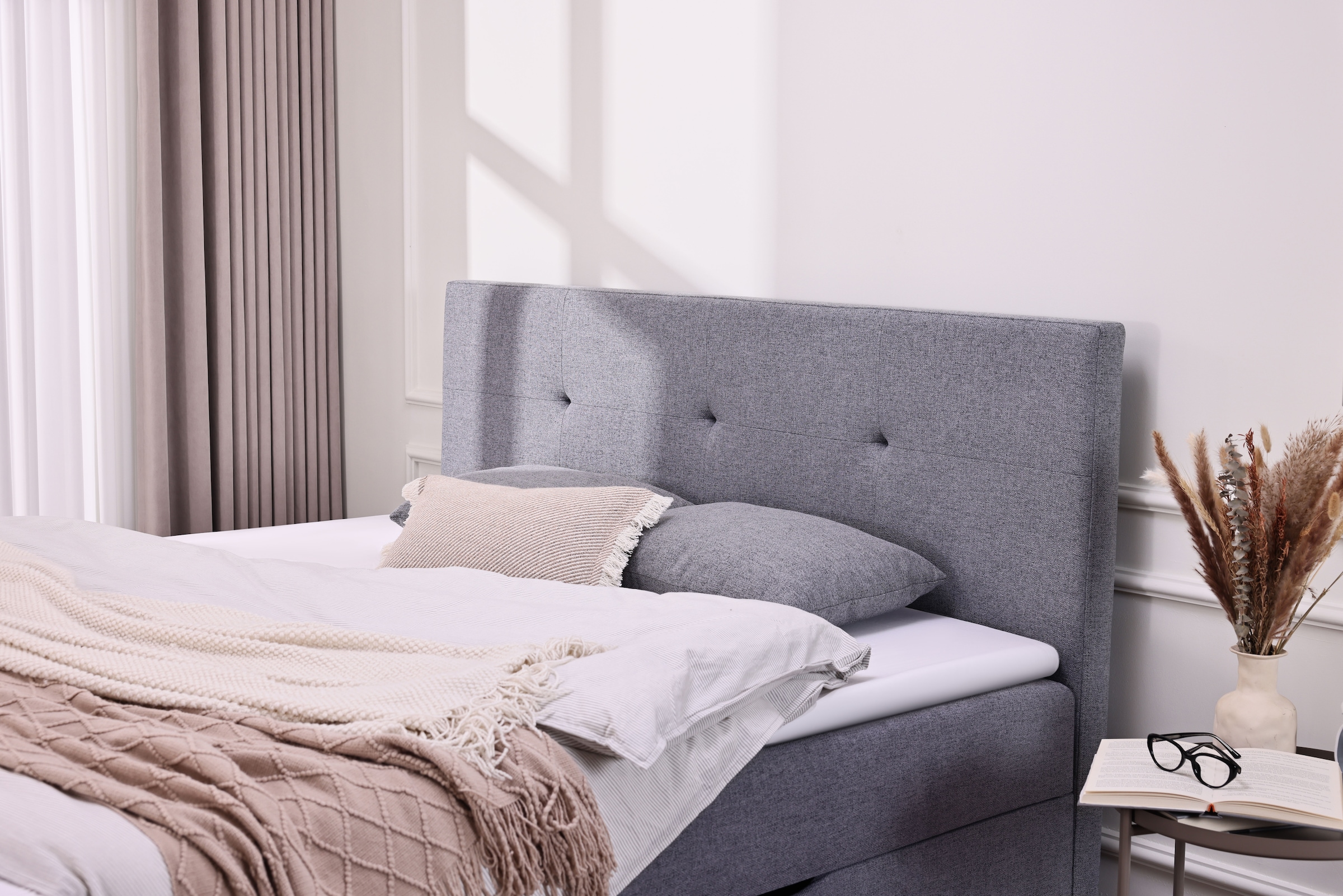 Home affaire Lit de boxe »Oyré inkl. Bettkasten, Topper und 2 gratis Kissen, 180x200 cm« mit Holzfüsse in eichefarben