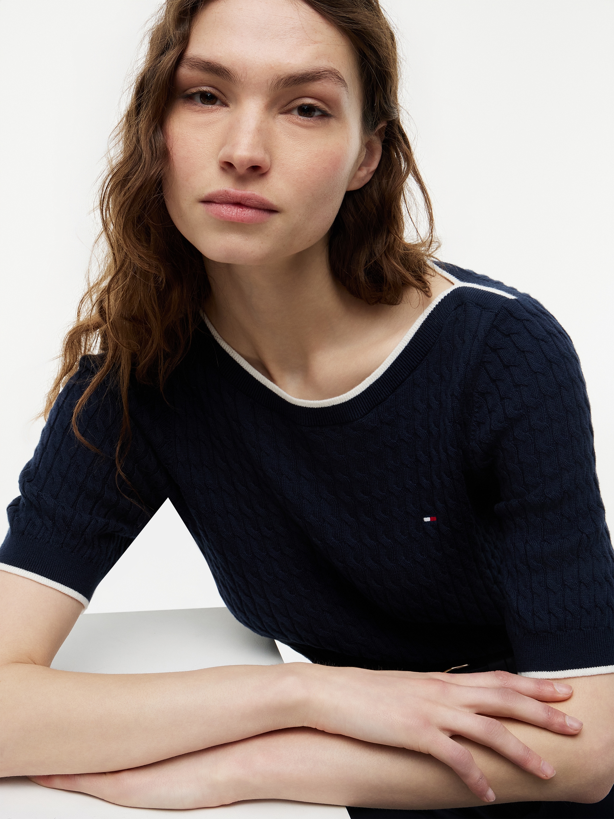 Tommy Hilfiger Pull à manches courtes »FINE GG CABLE BOAT NK S/S« Coton, avec motif torsadé