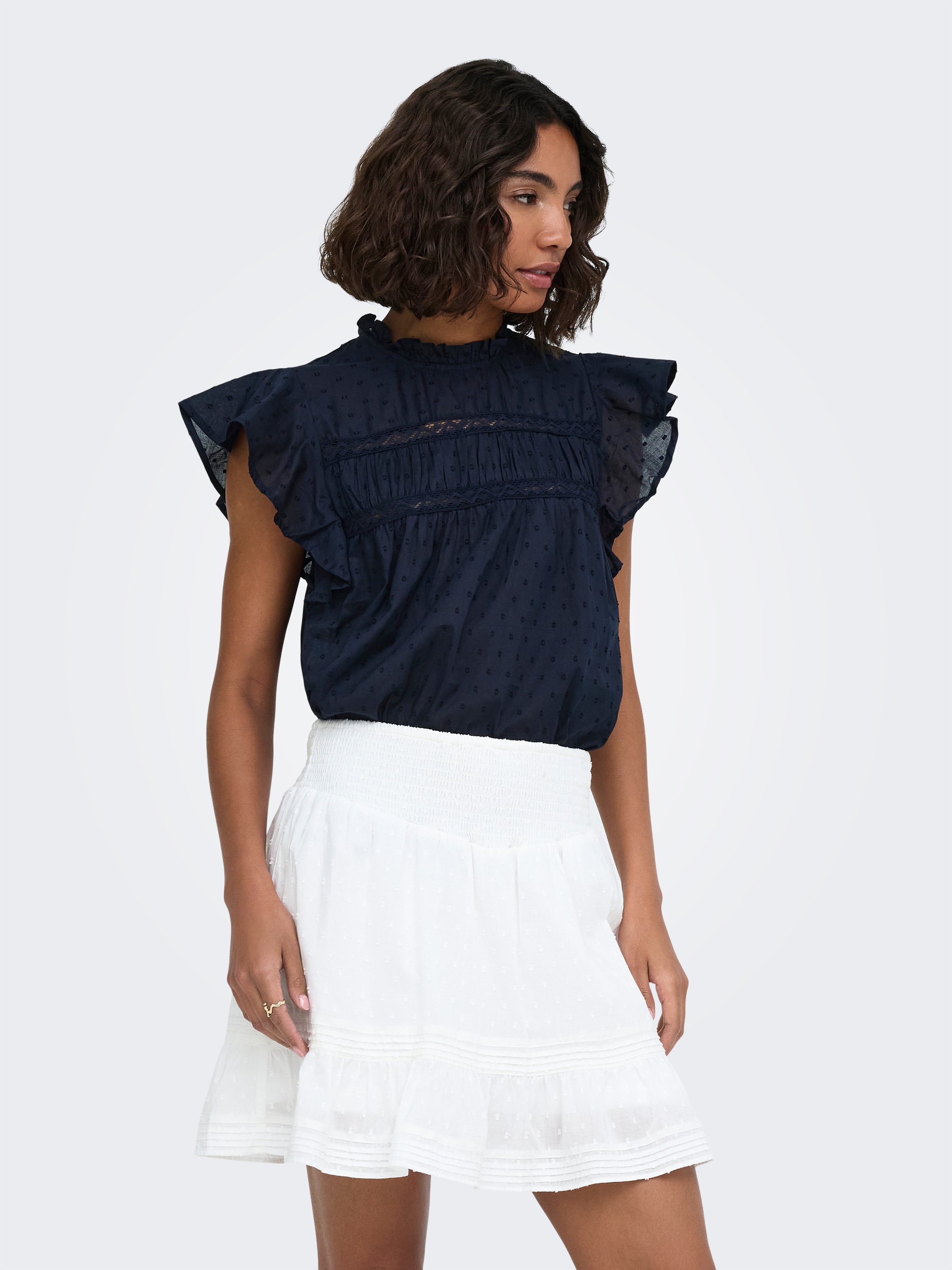 ONLY Top à volants »ONLKATTI S/S DOBBY TOP WVN NOOS« coton, coupe régulière