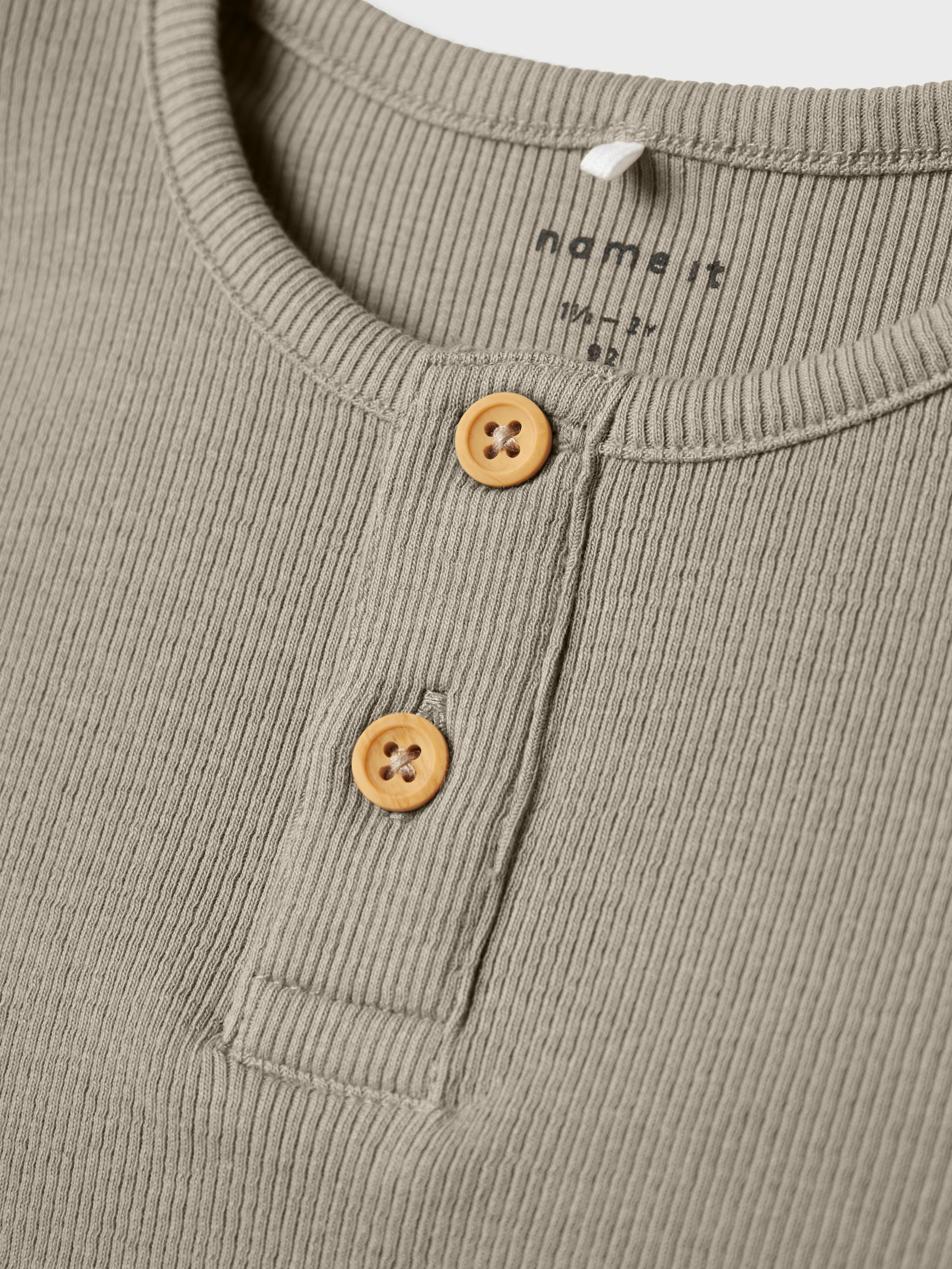 Name It Kurzarmshirt »NMMKAB TOP NOOS« Baumwollmischung, kurze Knopfleiste