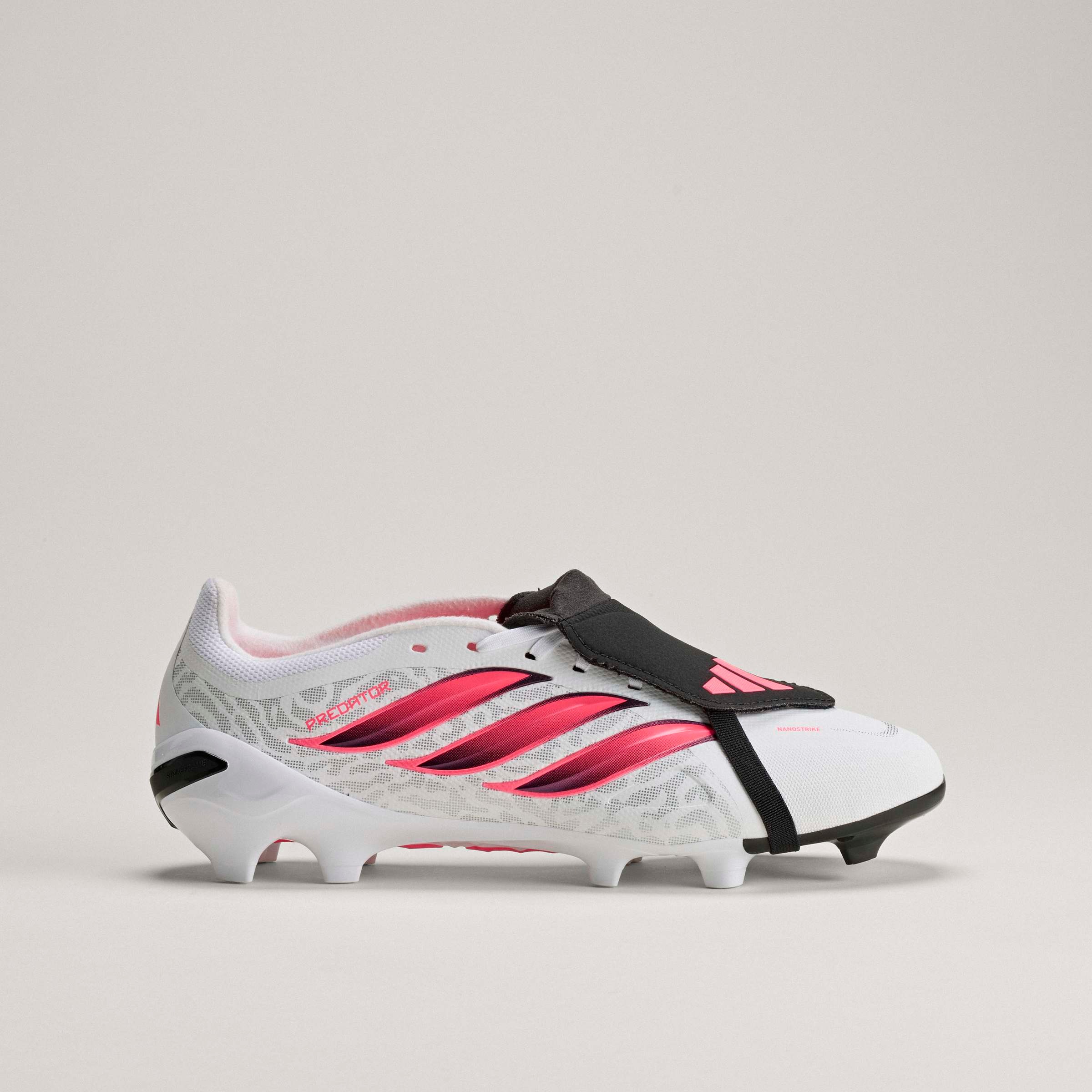 adidas Performance Fussballschuh »PREDATOR LEAGUE , FESTE BÖDEN, UMSCHLAGBARE ZUNGE«  für Rasen und feste Böden, gespielt bei der Weltmeisterschaft 2026