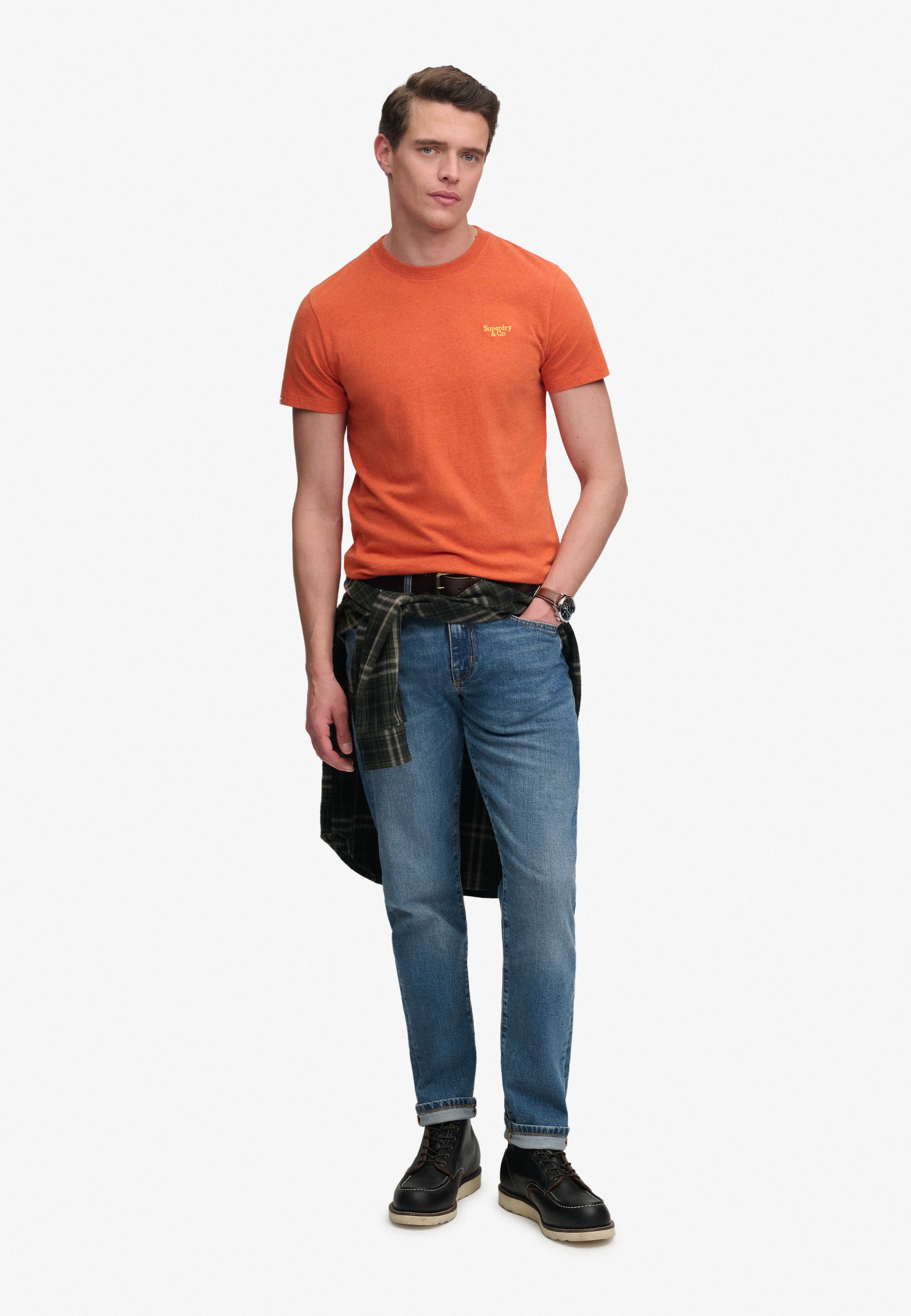 Superdry Shirt à col rond »ESSENTIAL SERIF LOGO EMB TEE« coton, coupe régulière