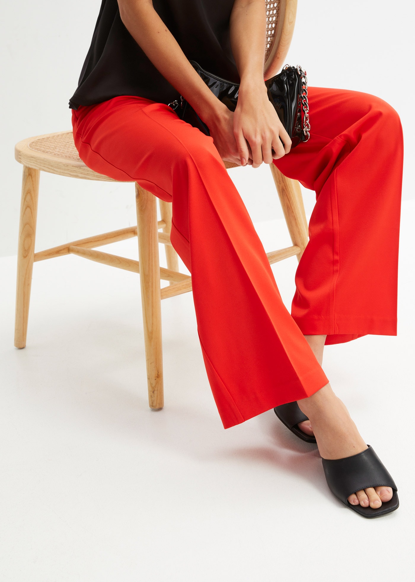 bonprix Pantalon marlène »Marlenehose«  aus Polyester und Elasthan, Loose fit Passform, femininer Stil