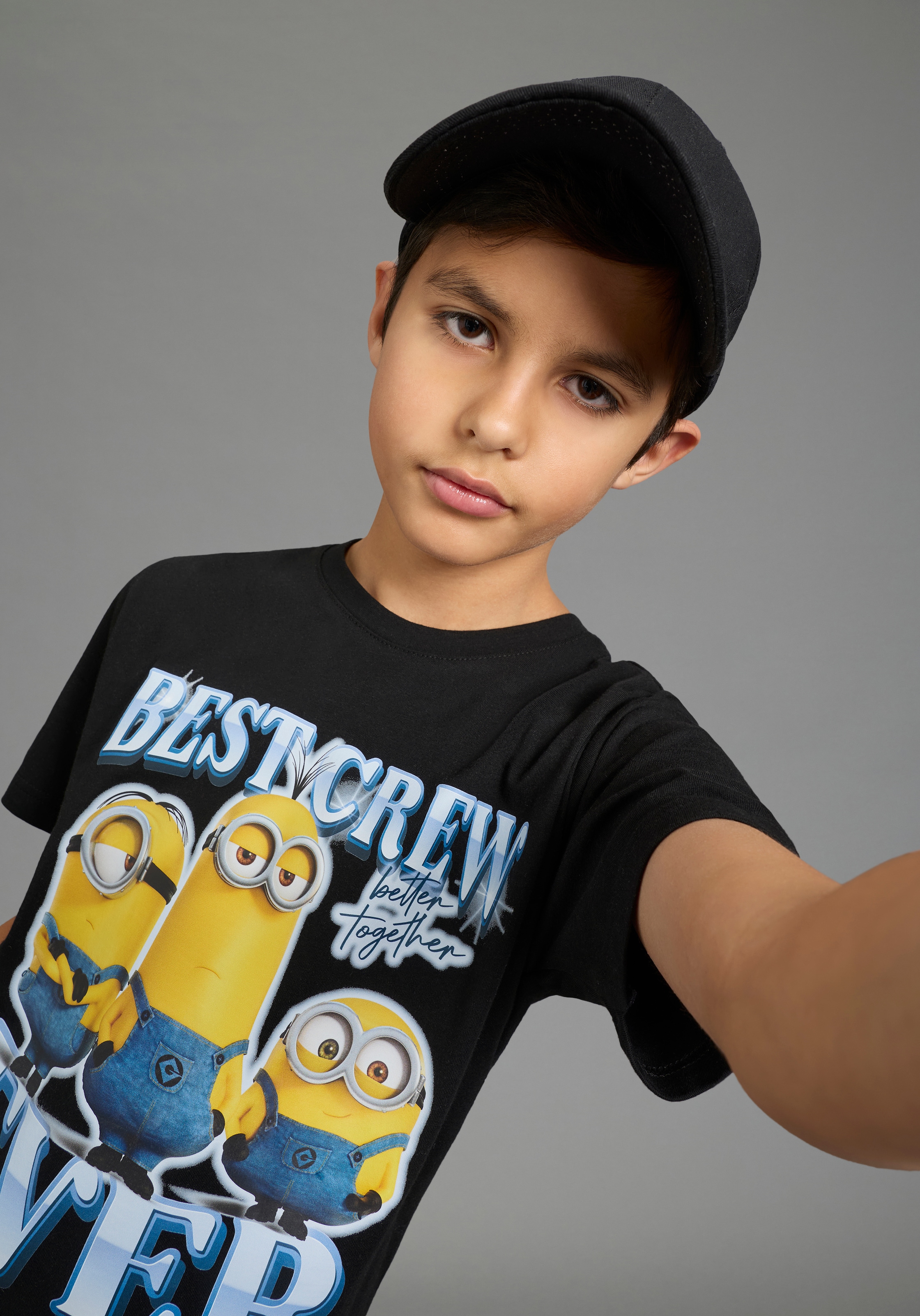 KIDSWORLD T-Shirt »MINIONS Shirt : BEST CREW EVER« Kurzarm, Rundhalsausschnitt, Basic Passform, aus Baumwolle