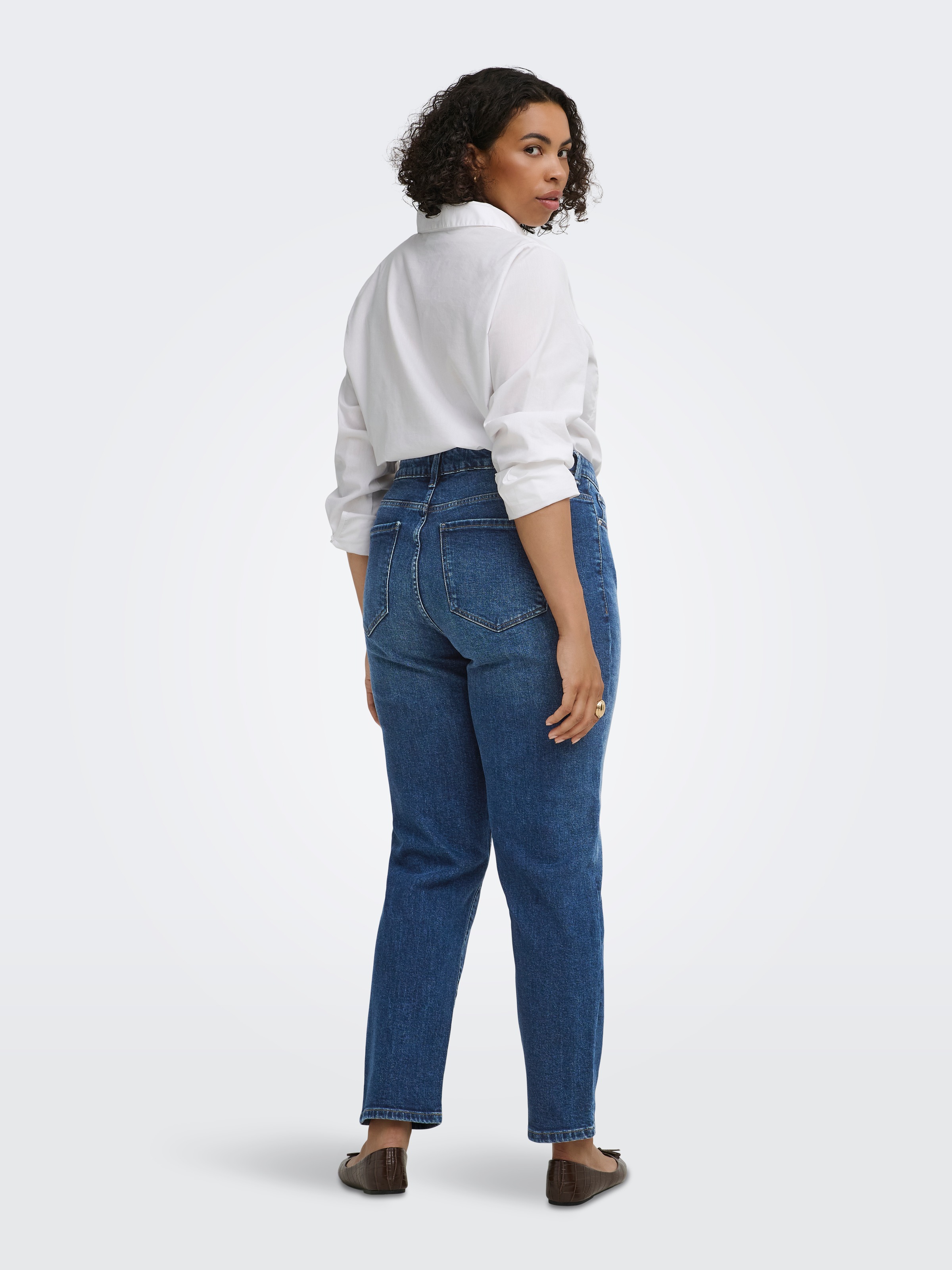 ONLY CARMAKOMA Jeans droit »CAREMILY STRETCH HW ST ANK DNM TAI440« mélange coton, taille haute