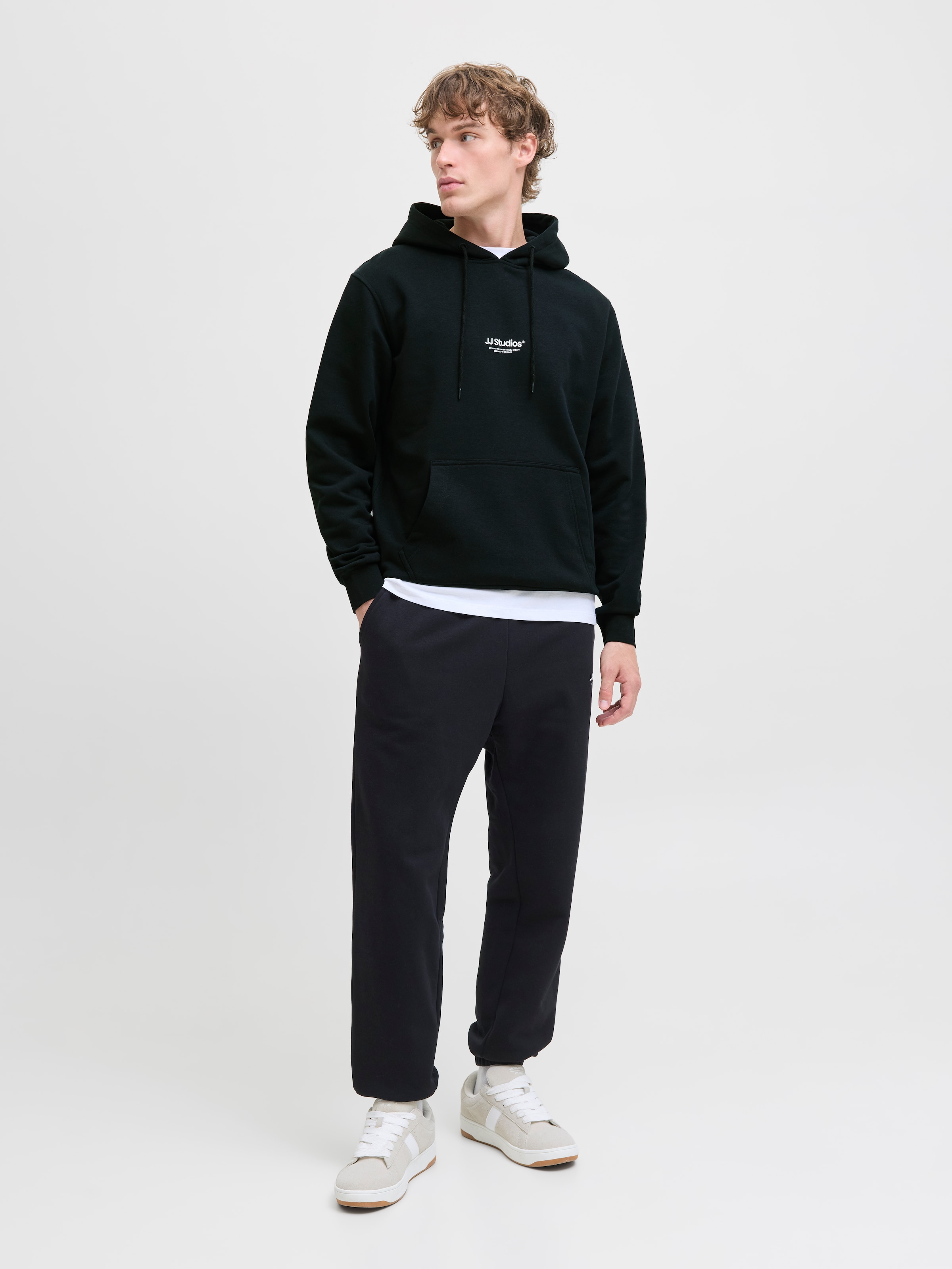 Jack & Jones Kapuzensweatshirt »JJESOHO SWEAT HOOD NOOS« mit stylischem Print