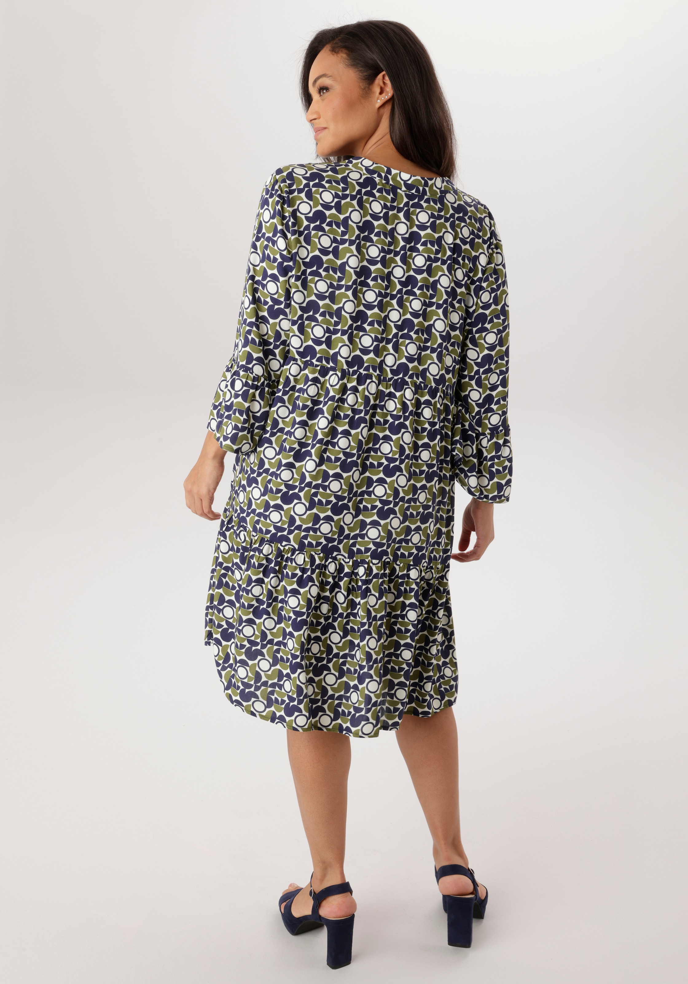 Aniston PLUS Robe d'été mit modernem Punkte-Druck