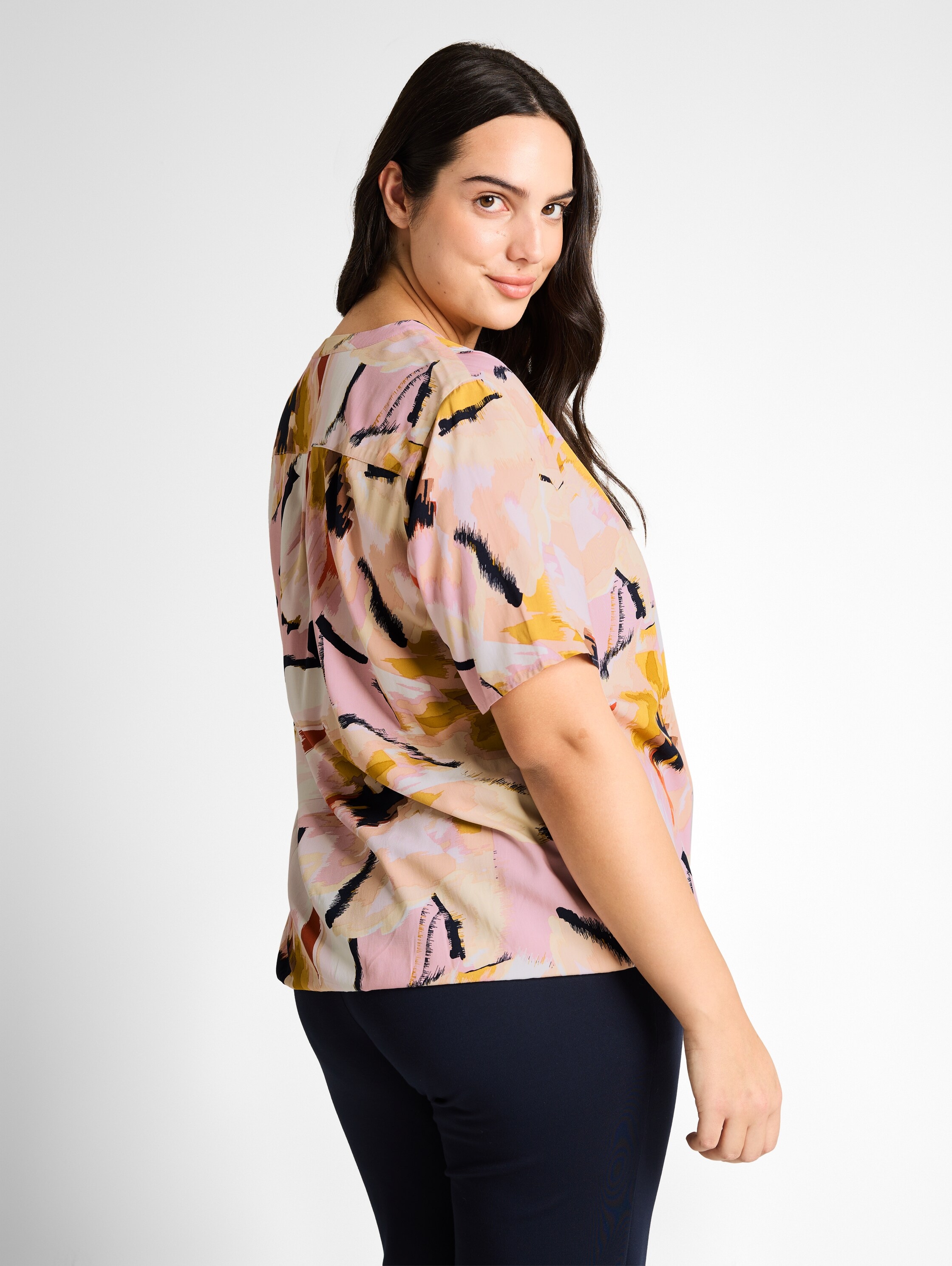 TOM TAILOR PLUS Kurzarmbluse mit Allover-Print - Grosse Grössen
