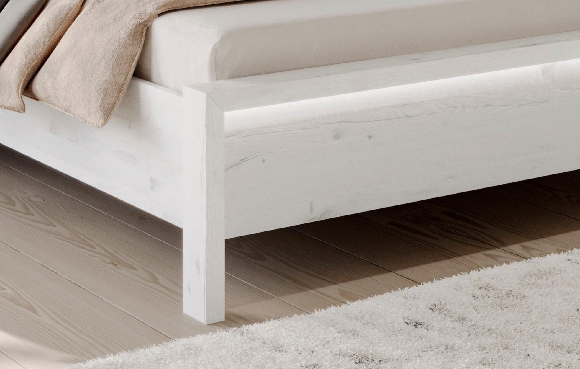 Home affaire Massivholzbett »Moivre« inkl. LED-Beleuchtung