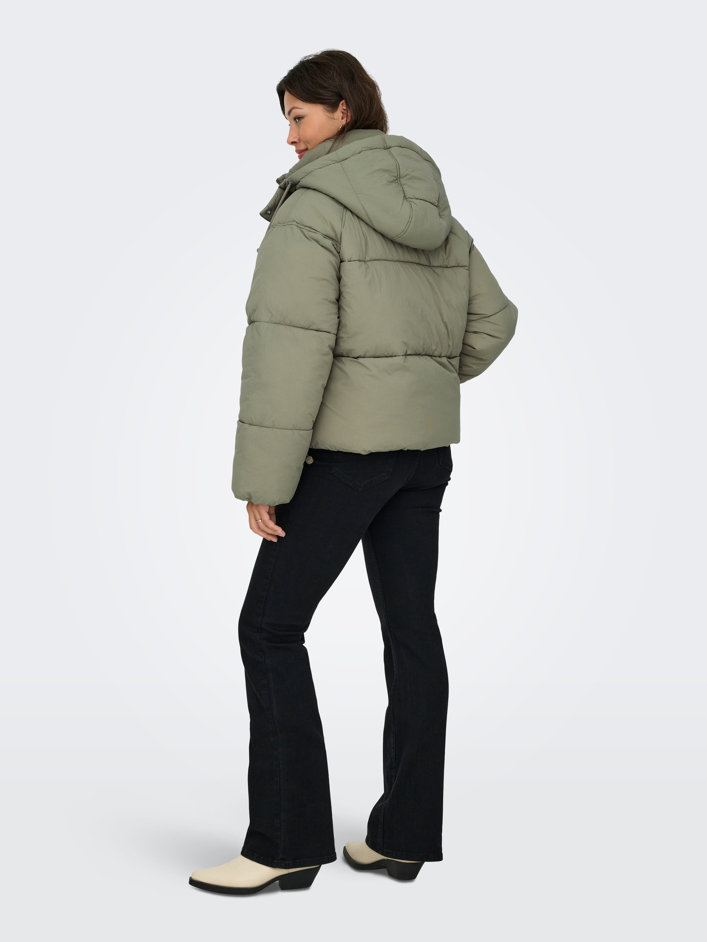 ONLY Veste matelassée »ONLHOPE SHORT PUFFER JACKET CC OTW« mit Kapuze