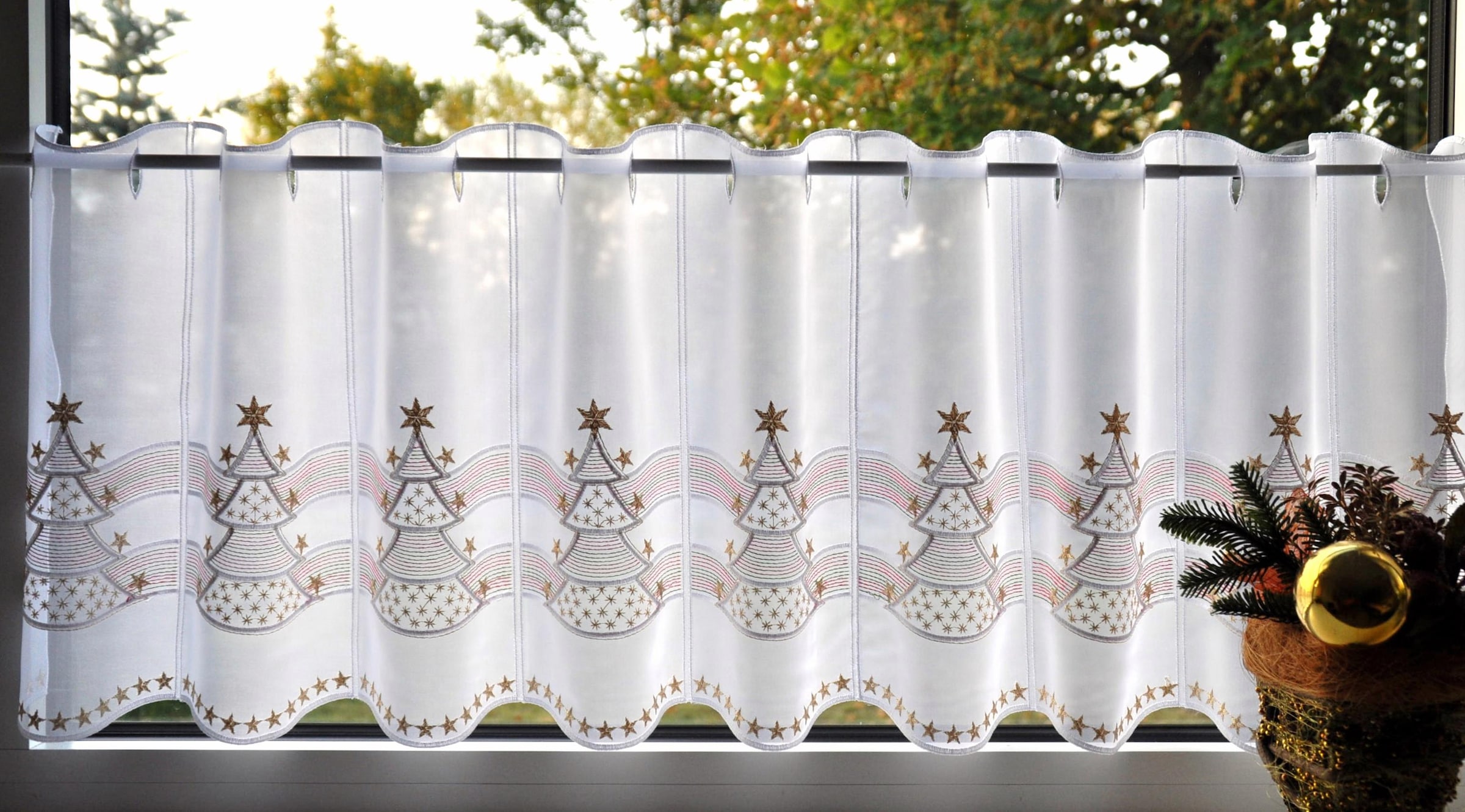 Stickereien Plauen Scheibengardine »Goldtanne« Stangendurchzug 1 Stk. tlg. mit echter Plauener Spitze Stickerei