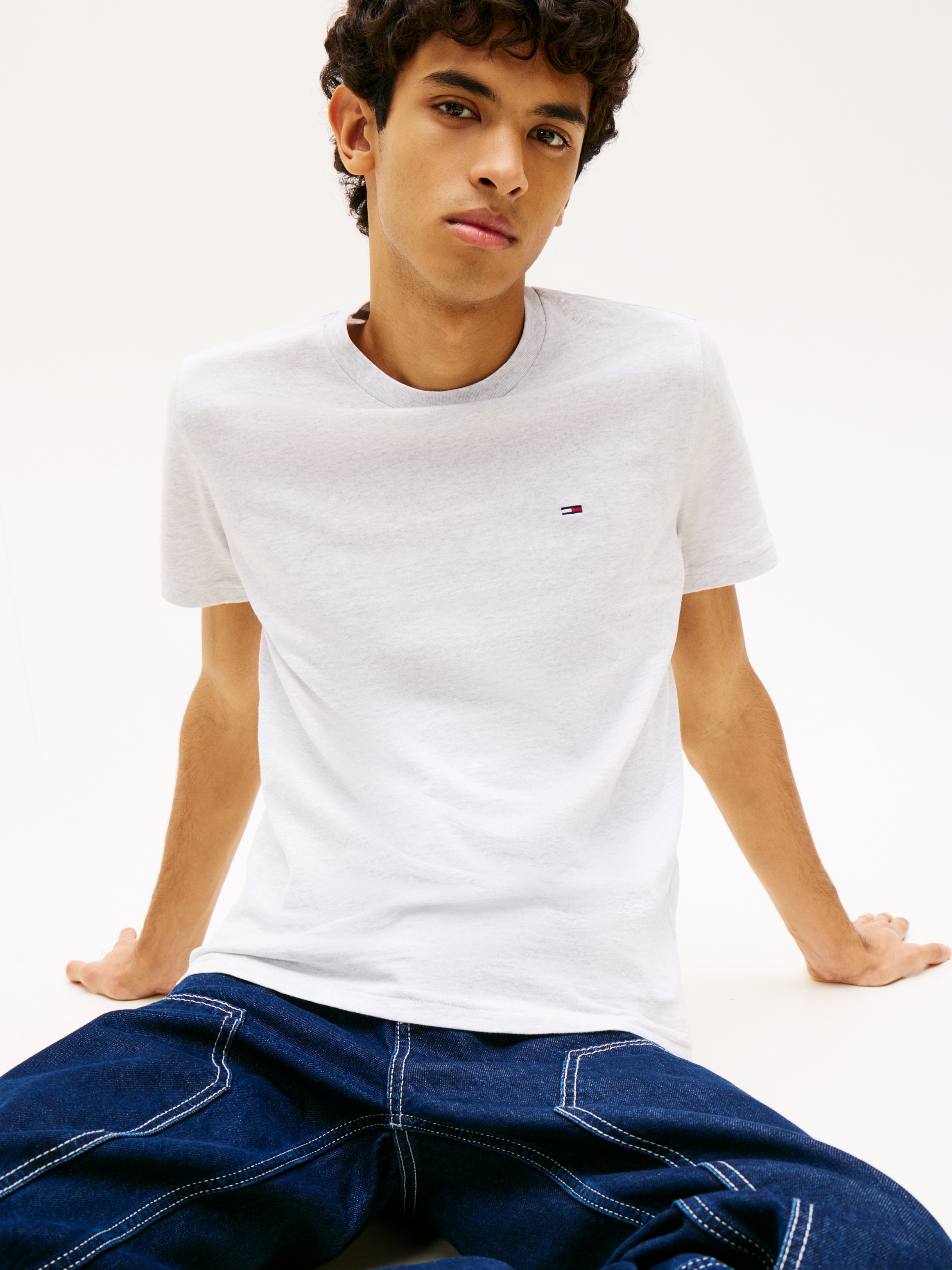 Tommy Jeans Rundhalsshirt »TJM XSLIM 2PACK JERSEY TEE EXT« Packung, 2er-Pack,  Logostickerei, 2Pack