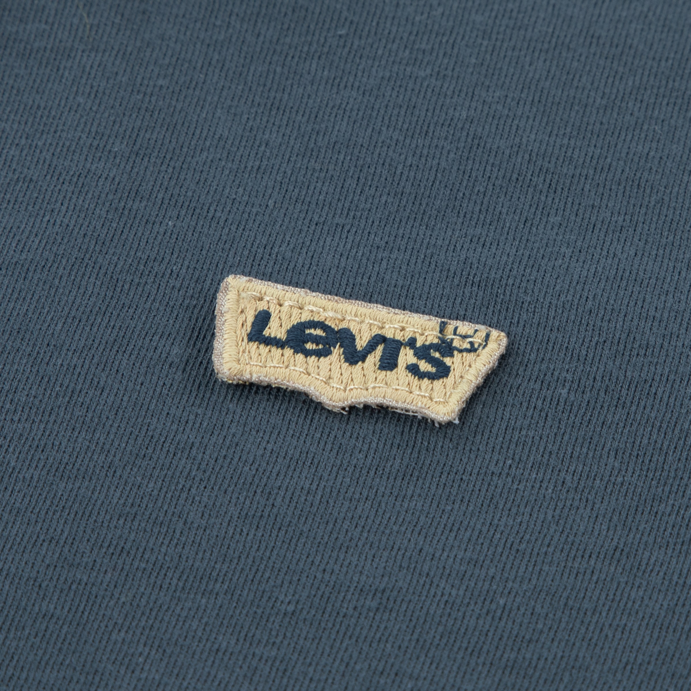 Levi's® Kids T-shirt à manches longues »LVB LS GRAPHIC TEE SHIRT« en coton, avec petit badge logo - pour garçons