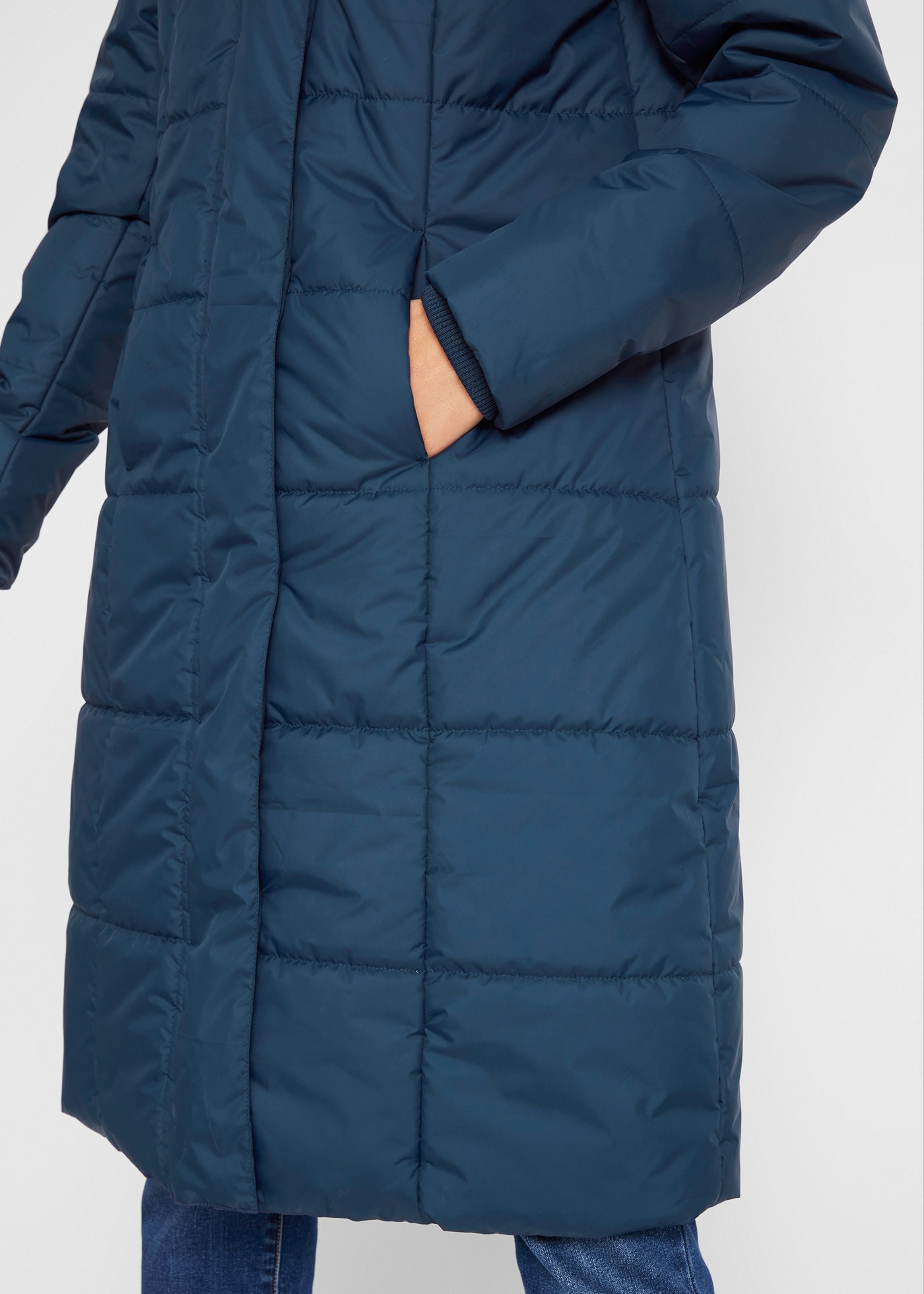 bonprix Manteau matelassé »Steppmantel mit abnehmbarer Kapuze« mit abnehmbarer Kapuze, mit Eingrifftaschen, mit Stehkragen