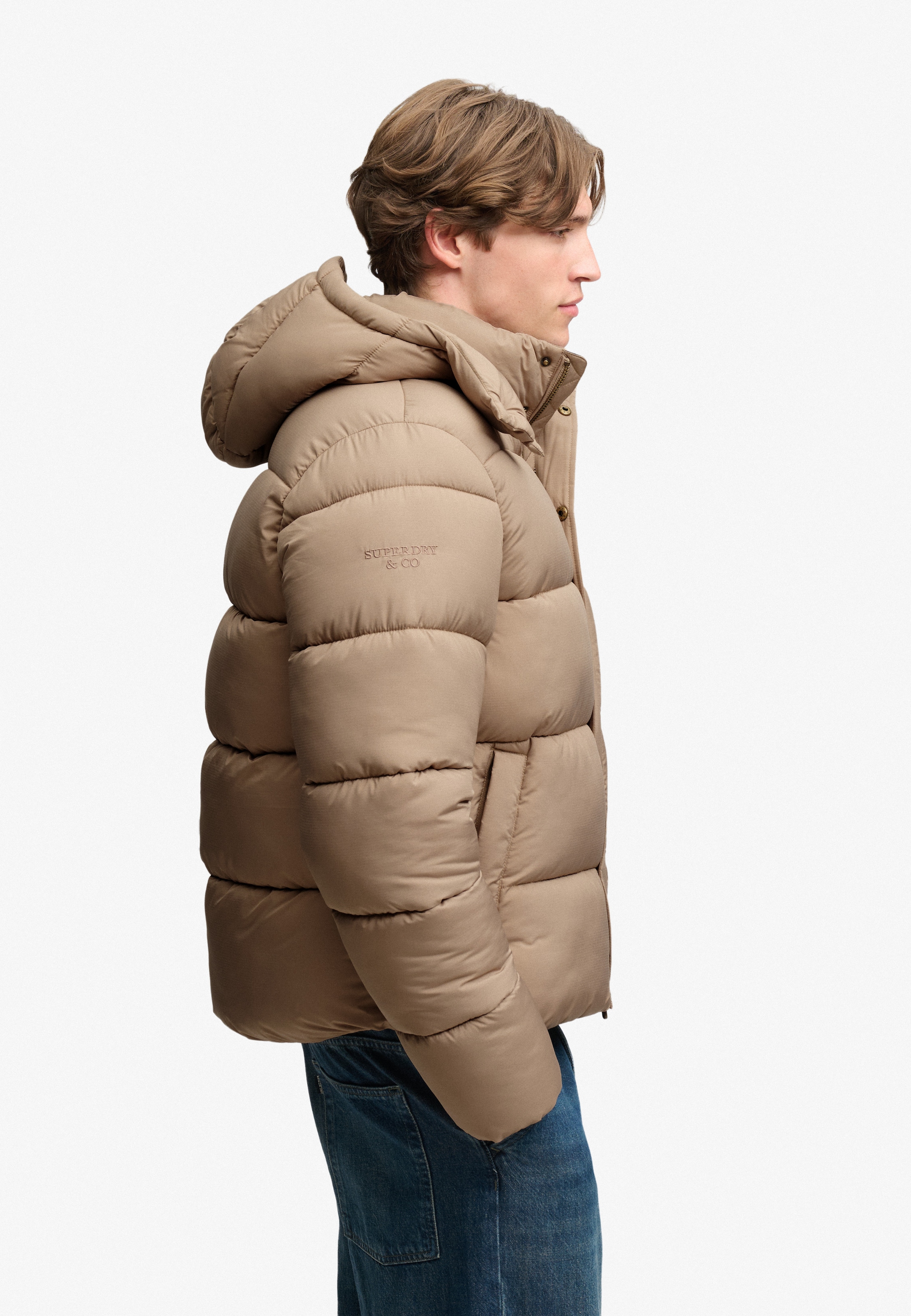 Superdry Veste matelassée »PREMIUM RIPSTOP PUFFER JKT« avec capuche fibre synthétique, coupe décontractée