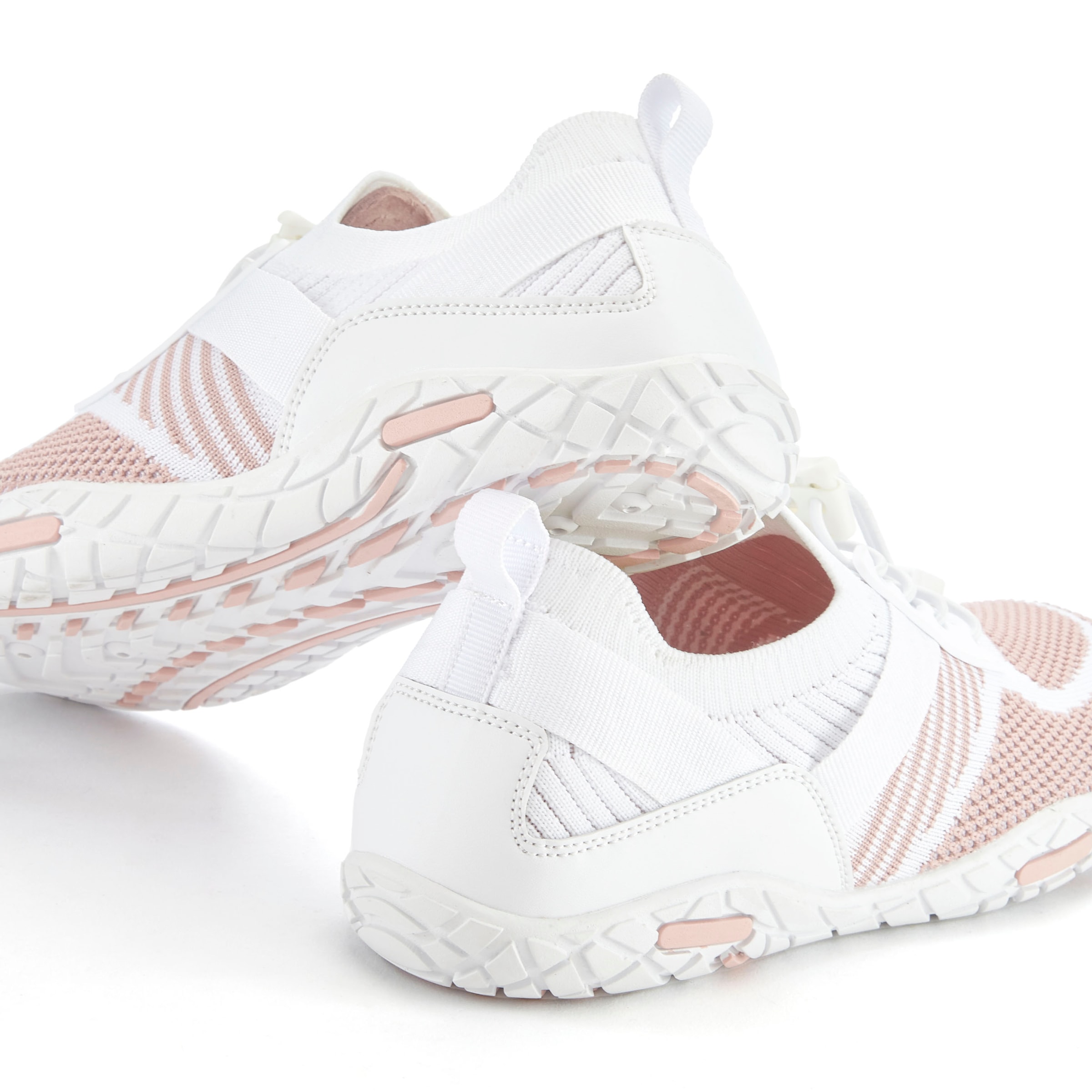 LASCANA Sneaker  Freizeitschuh, Halbschuh superleicht, flache flexible Sohle VEGAN