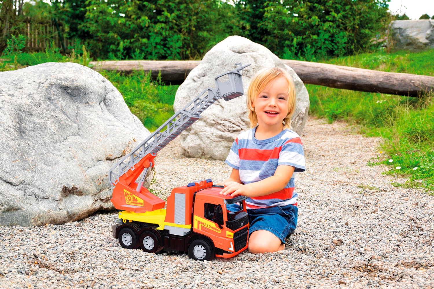Lena® Jouet pompier »Worxx Feuerwehr Volvo FMX« fabriqué en Europe