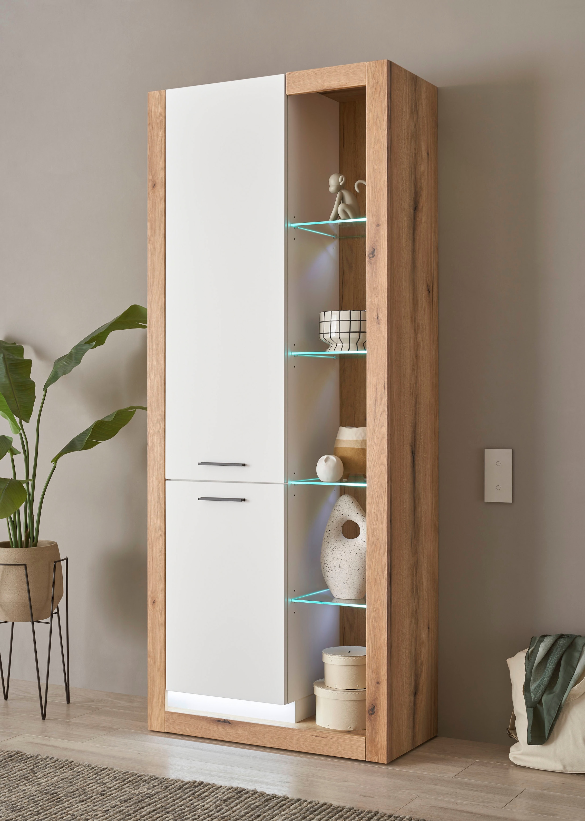 Home affaire Vitrines »Brixen, Vitrinenschrank in Eiche Dekor, moderne Standvitrine« Metallgriffe, ausreichend Stauraum, vielseitig einsetzbar, 80 cm breit