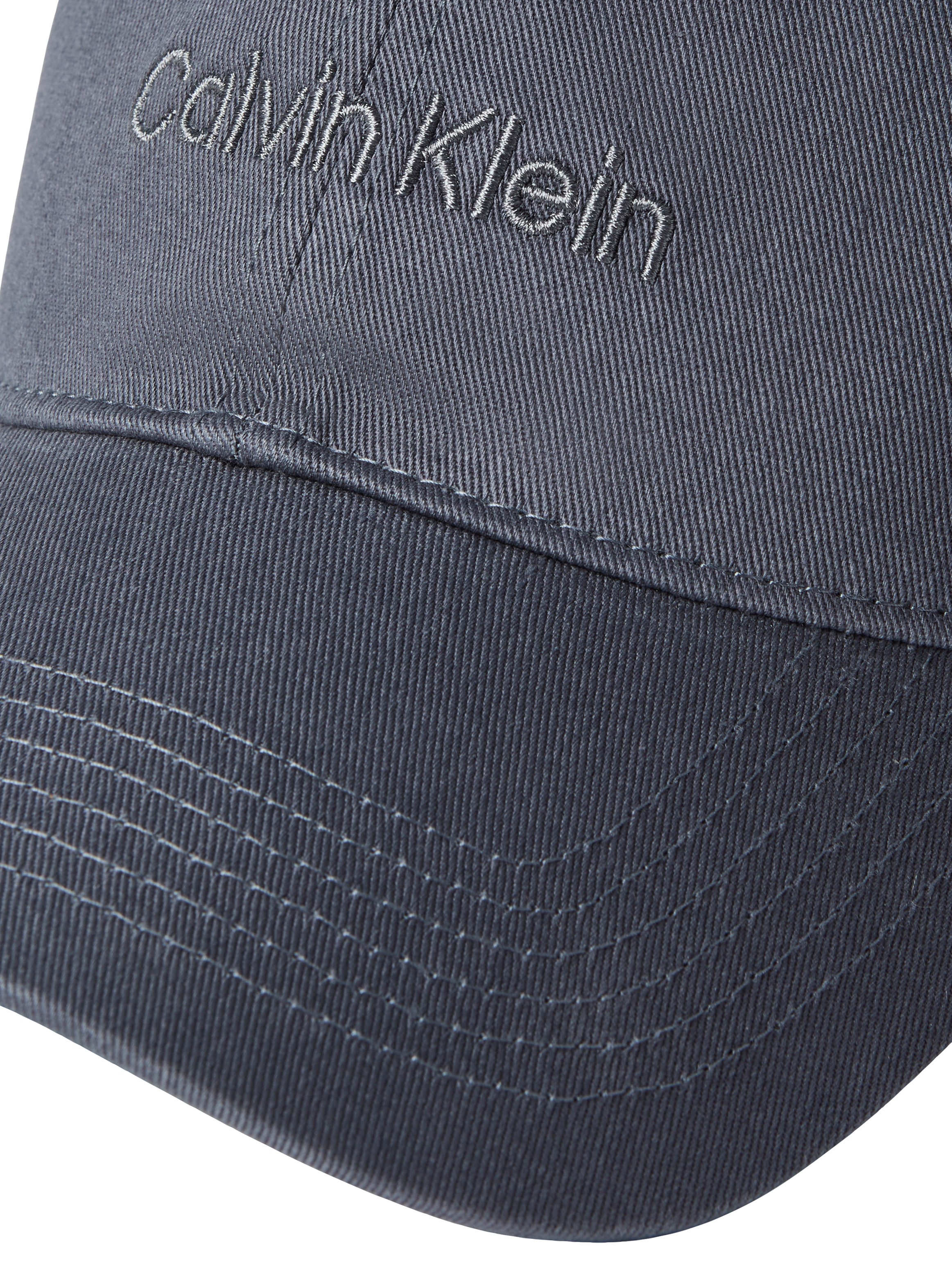 Calvin Klein Casquette de baseball »LOGO EMBROIDERY BASEBALL CAP« Avec pare-soleil fixe