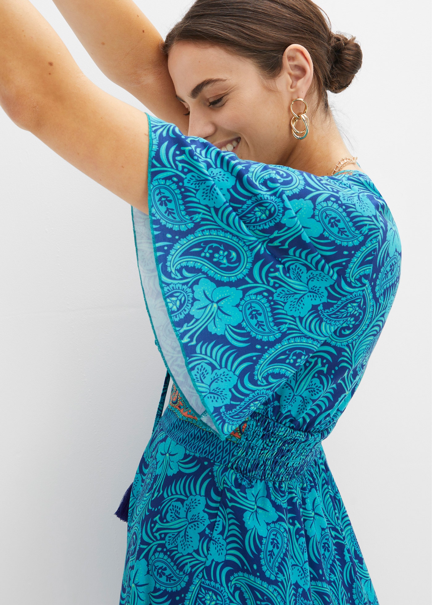 bonprix Robe en jersey ausgestellte Passform, Kurzarm, mit Schnürung und Bindeband