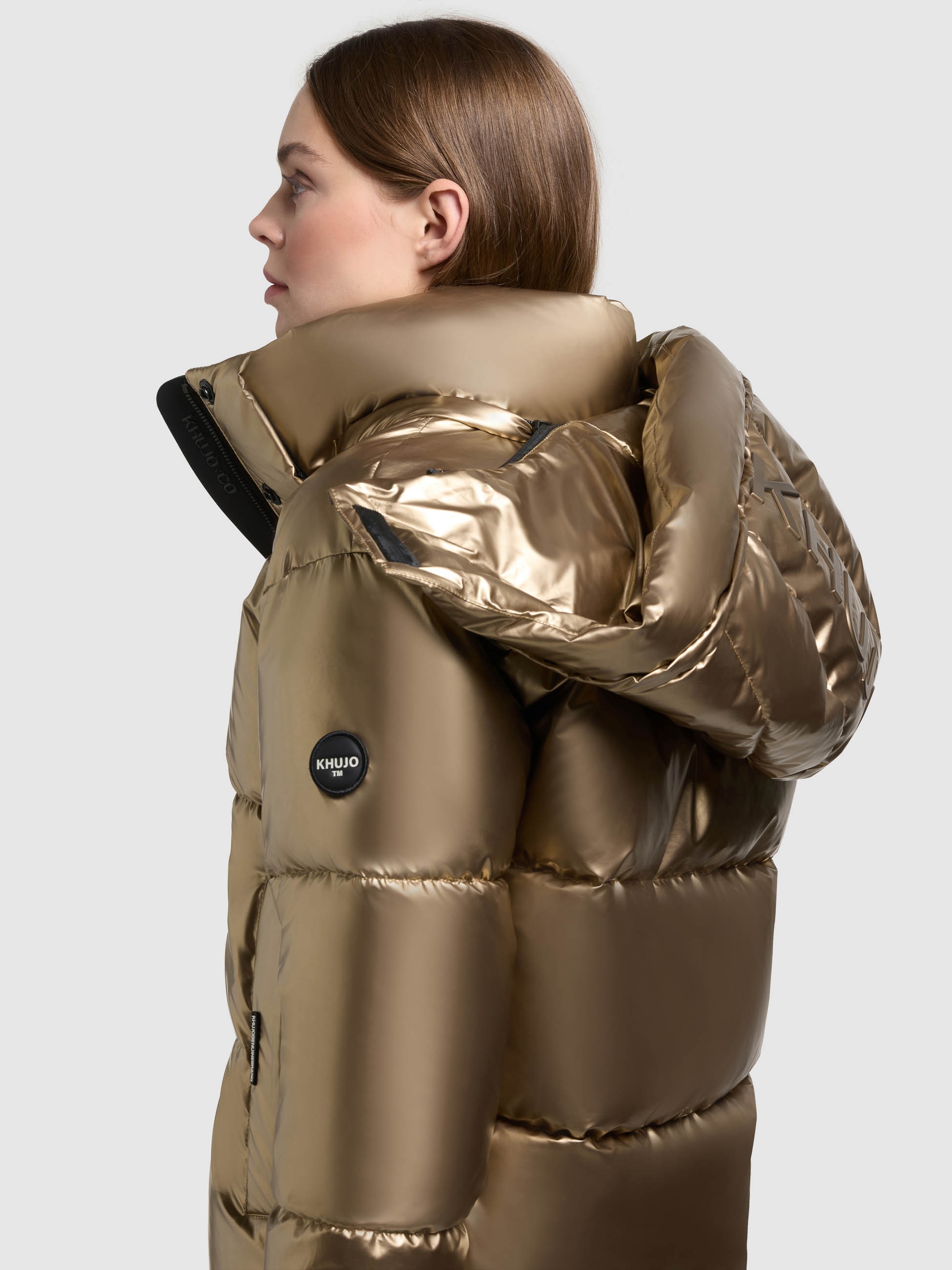 khujo Steppjacke »DEVINA2 SHINY« mit Kapuze abnehmbare Kapuze, Windschutzblende mit Magnetverschluss