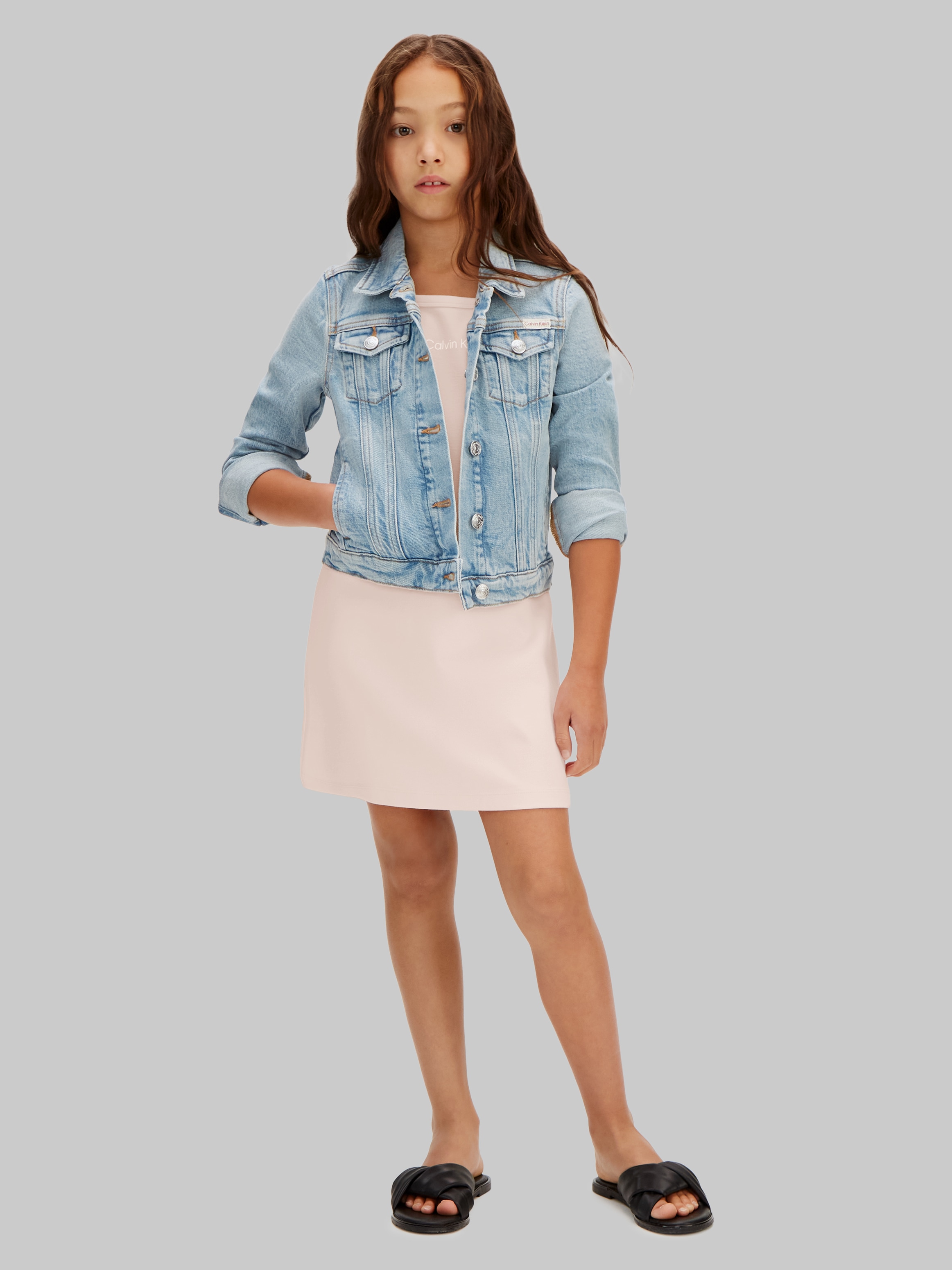 Calvin Klein Jeans Trägerkleid »STRAP PUNTO DRESS« Ohne Tasche Regular fit für Kinder mit Markenprint