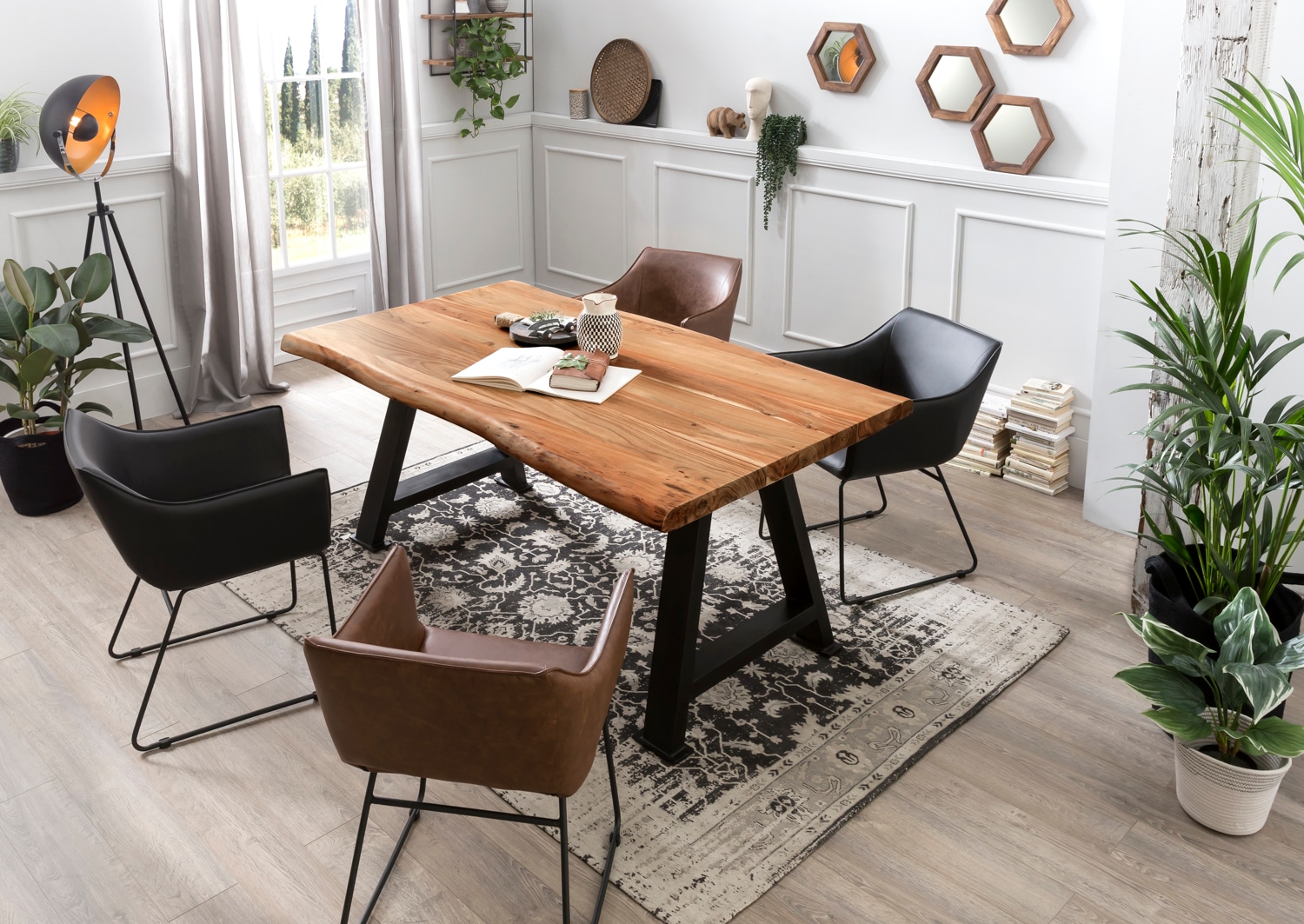 SIT Plateau de table »Manavgat aus massiver Akazie mit natürlicher Baumkante« 1 cuis tlg. Plateau en bois d'acacia de 56 mm d'épaisseur avec chant naturel comme sur l'arbre