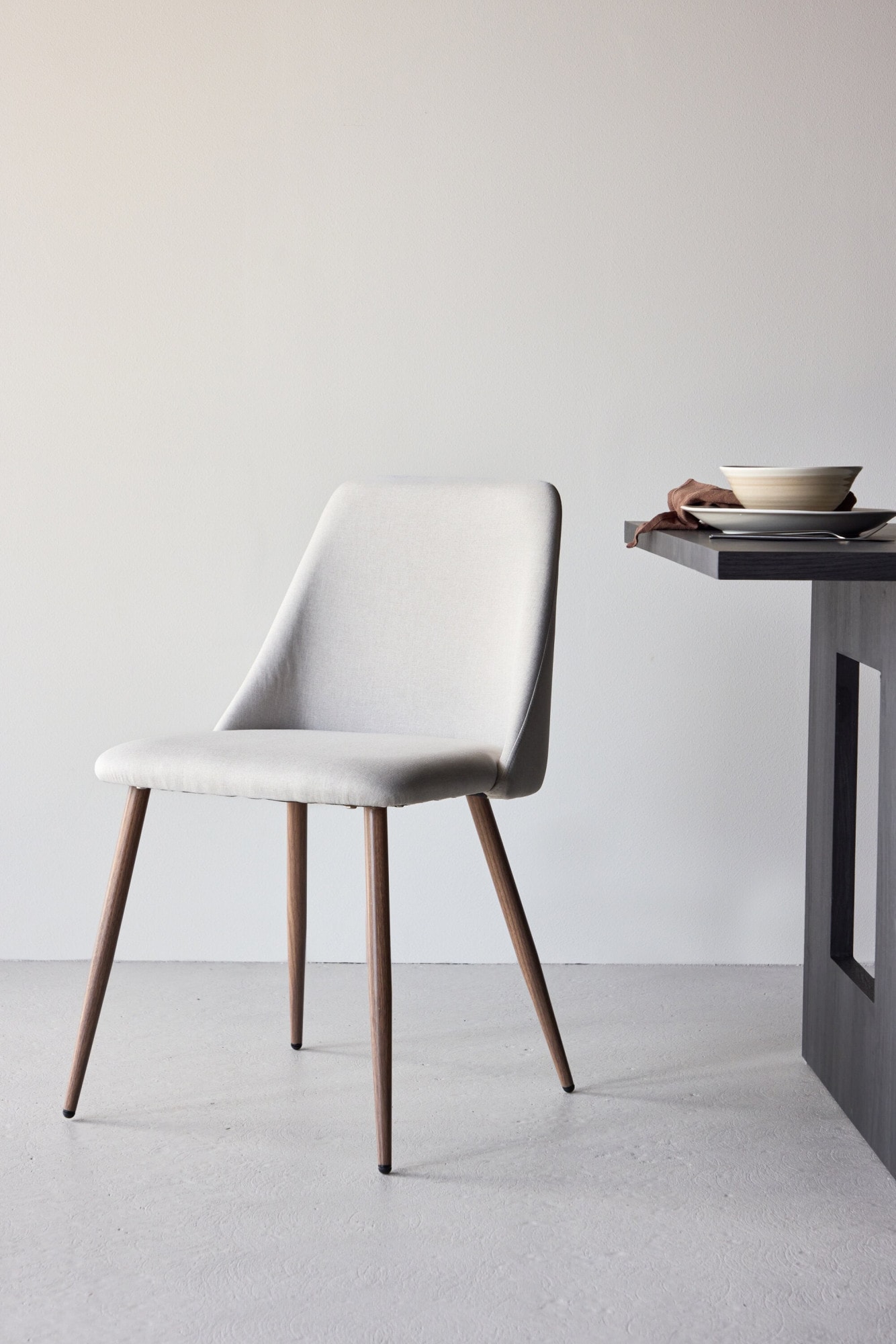 Venture Home Chaise de salle à manger () Chaise rembourrée, revêtement en tissu, pieds en acier, simple, moderne