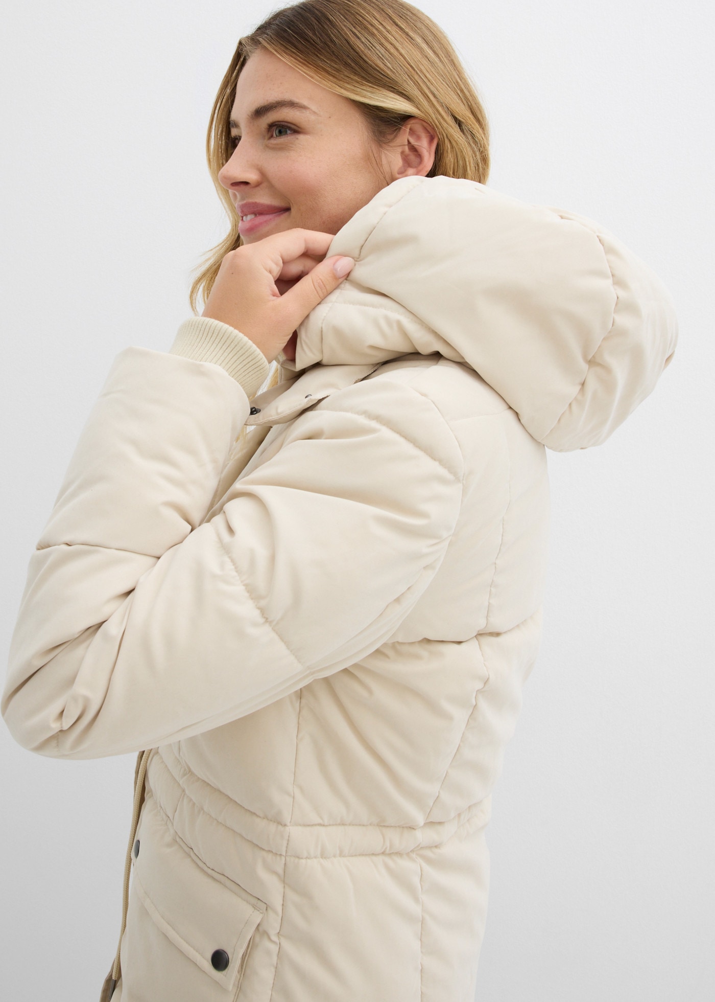 bonprix Veste d'hiver »Winterjacke mit verstellbarem Taillenbündchen« avec capuche avec capuche amovible, coupe décontractée