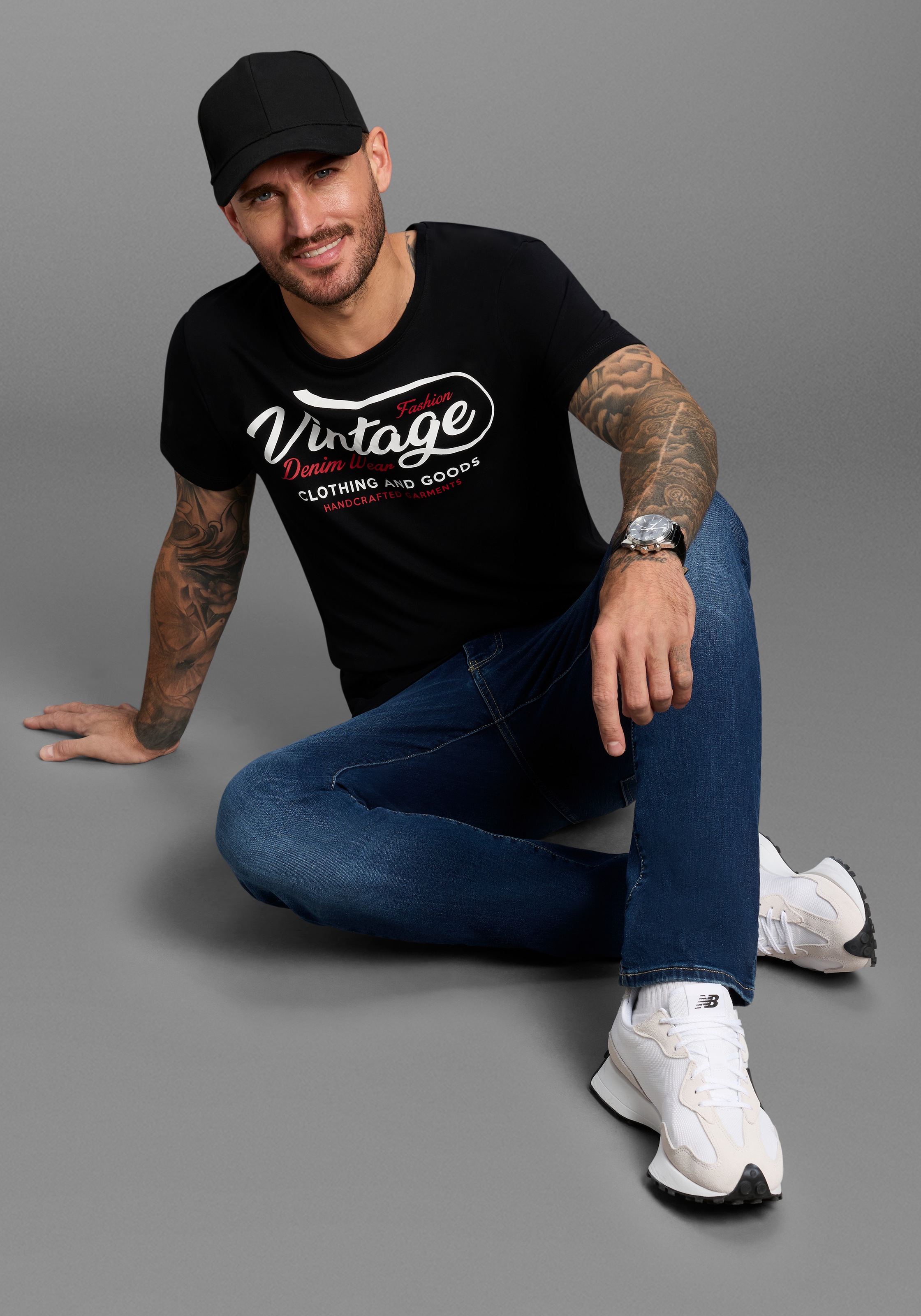 AJC T-shirt , kurzärmelig,  schmal geschnitten,  mit stylischem Druck
